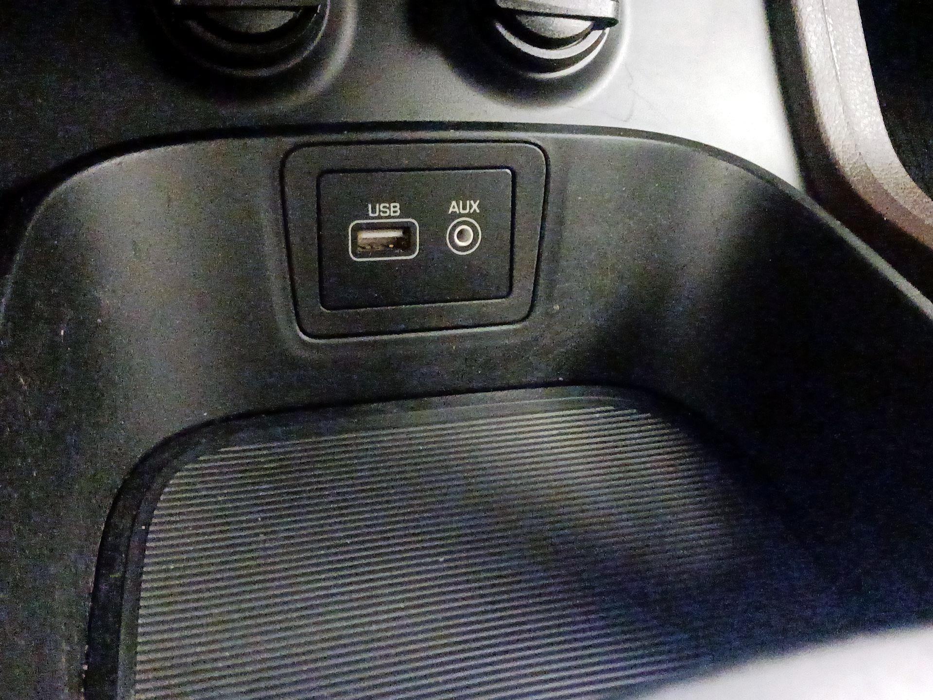 Thumbnail: 2018 Hyundai Santa Fe - 18