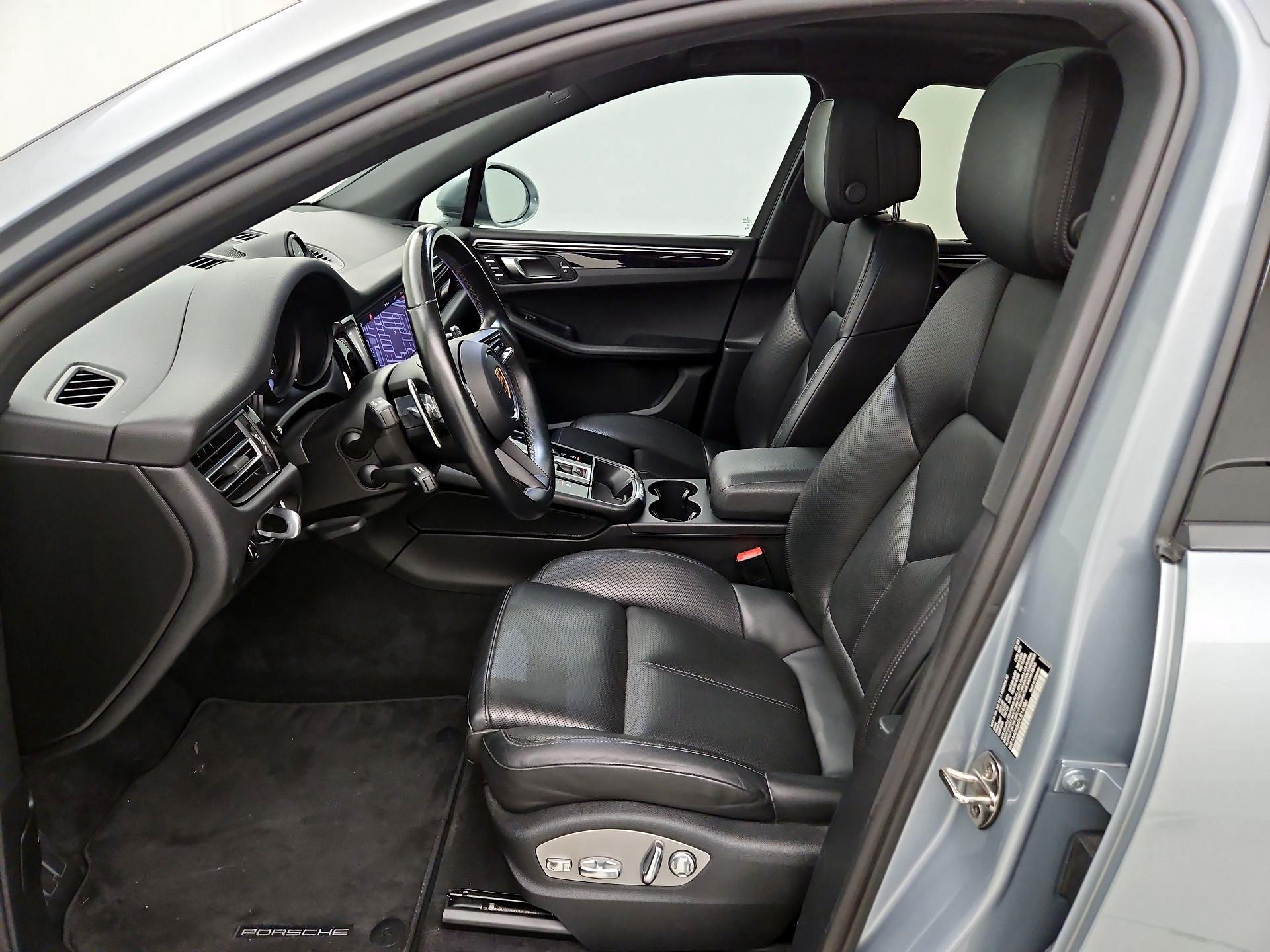 Thumbnail: 2023 Porsche Macan - 11