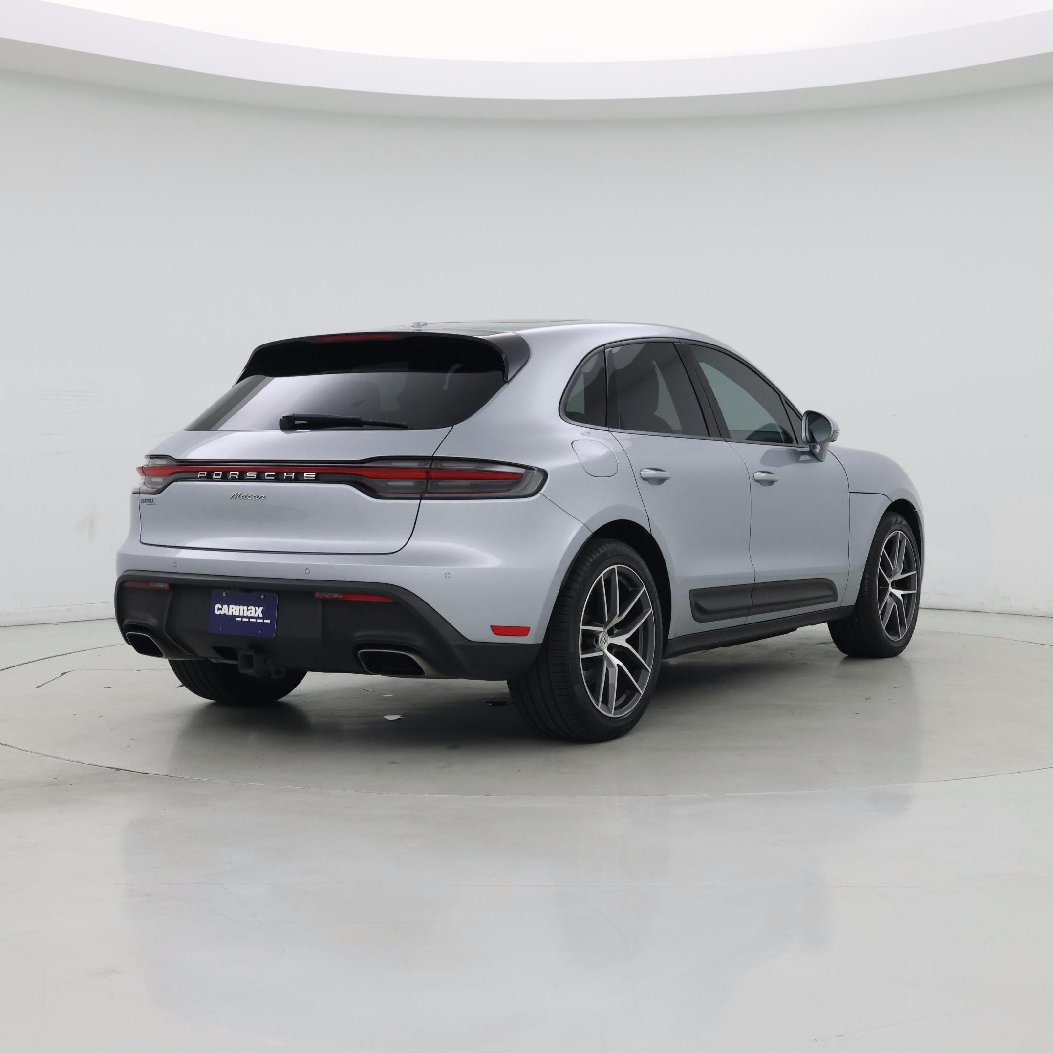 Thumbnail: 2023 Porsche Macan - 8
