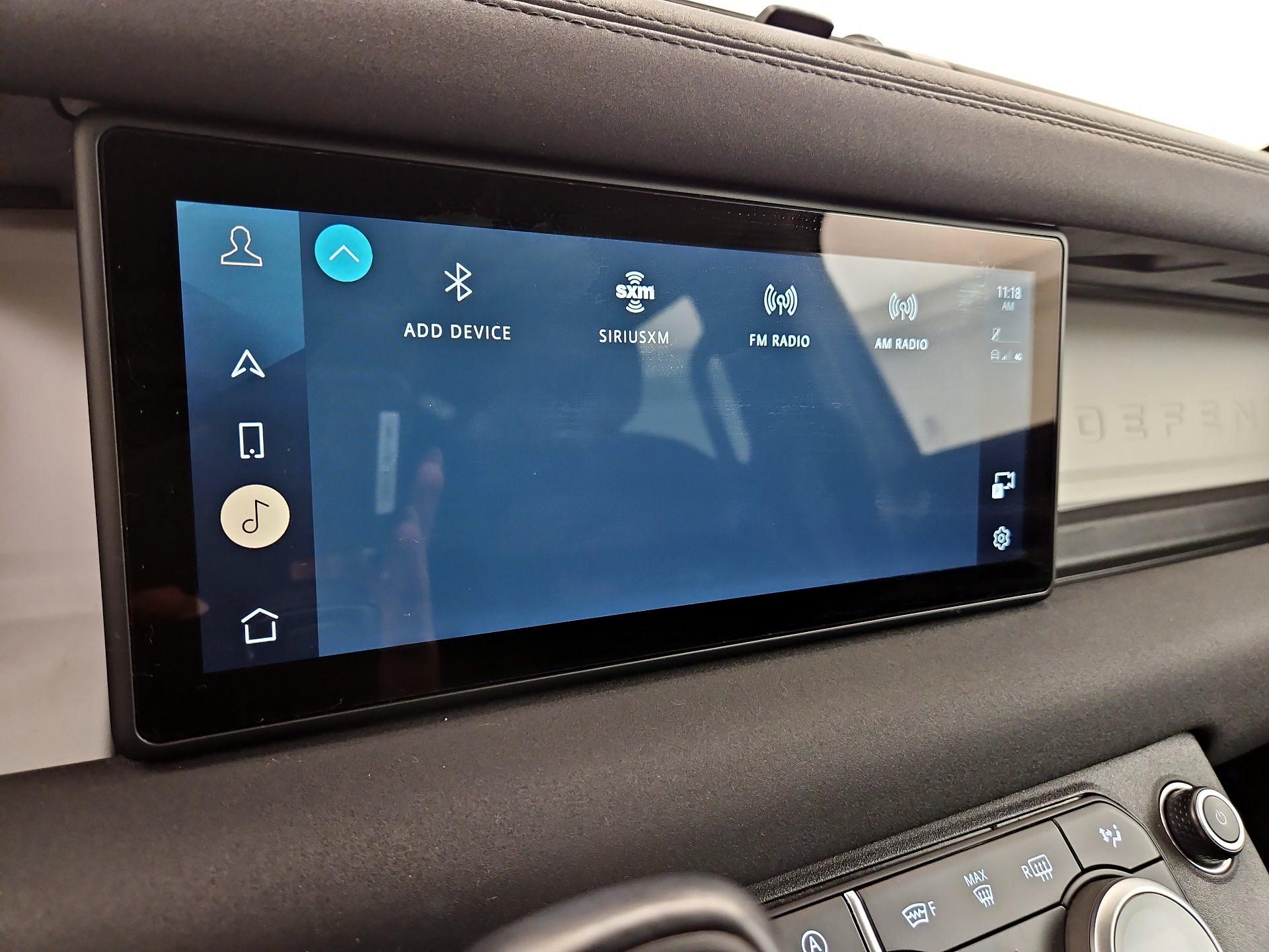 Thumbnail: 2022 Land Rover Defender - 16