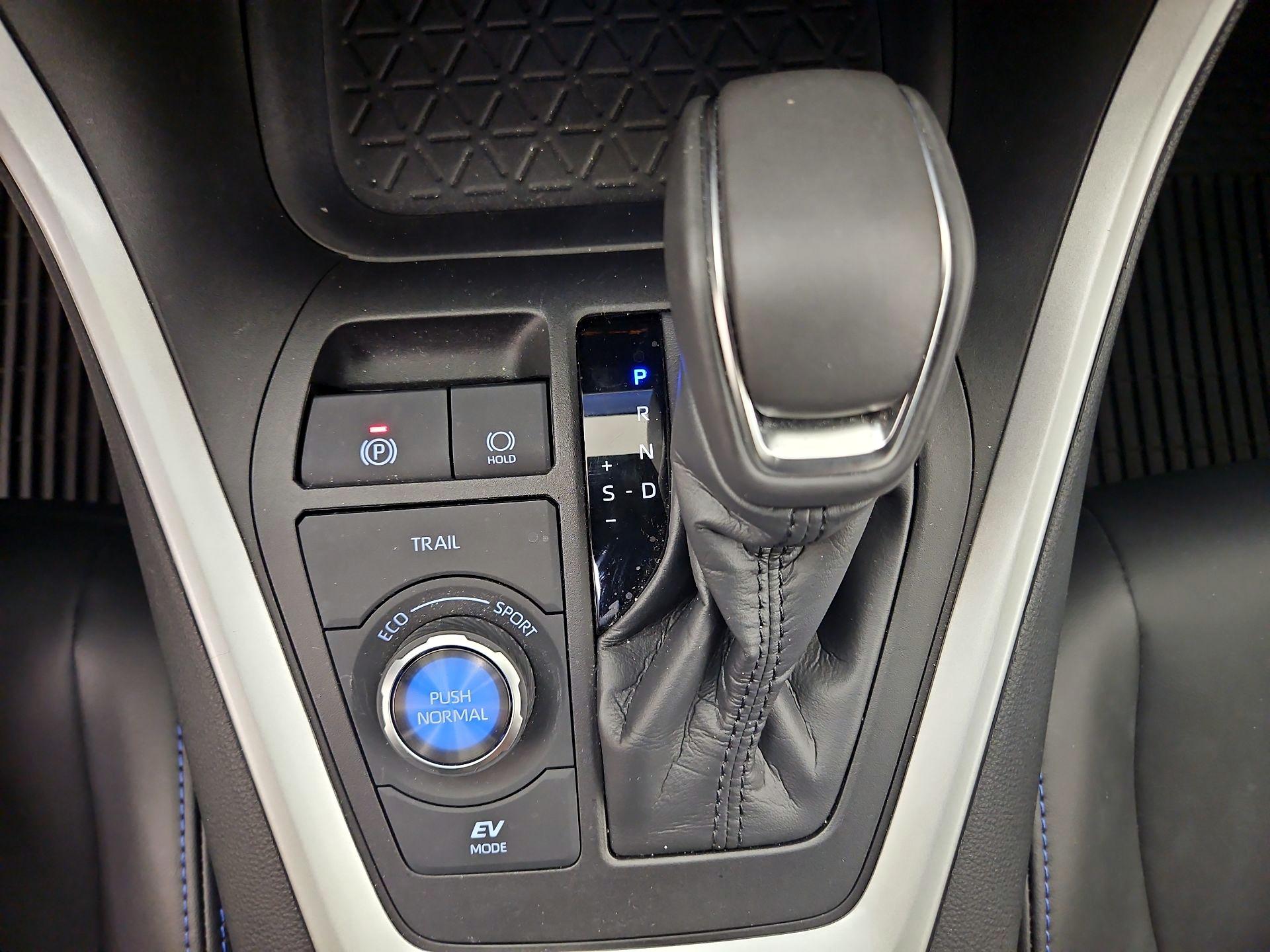 Thumbnail: 2024 Toyota RAV4 - 18