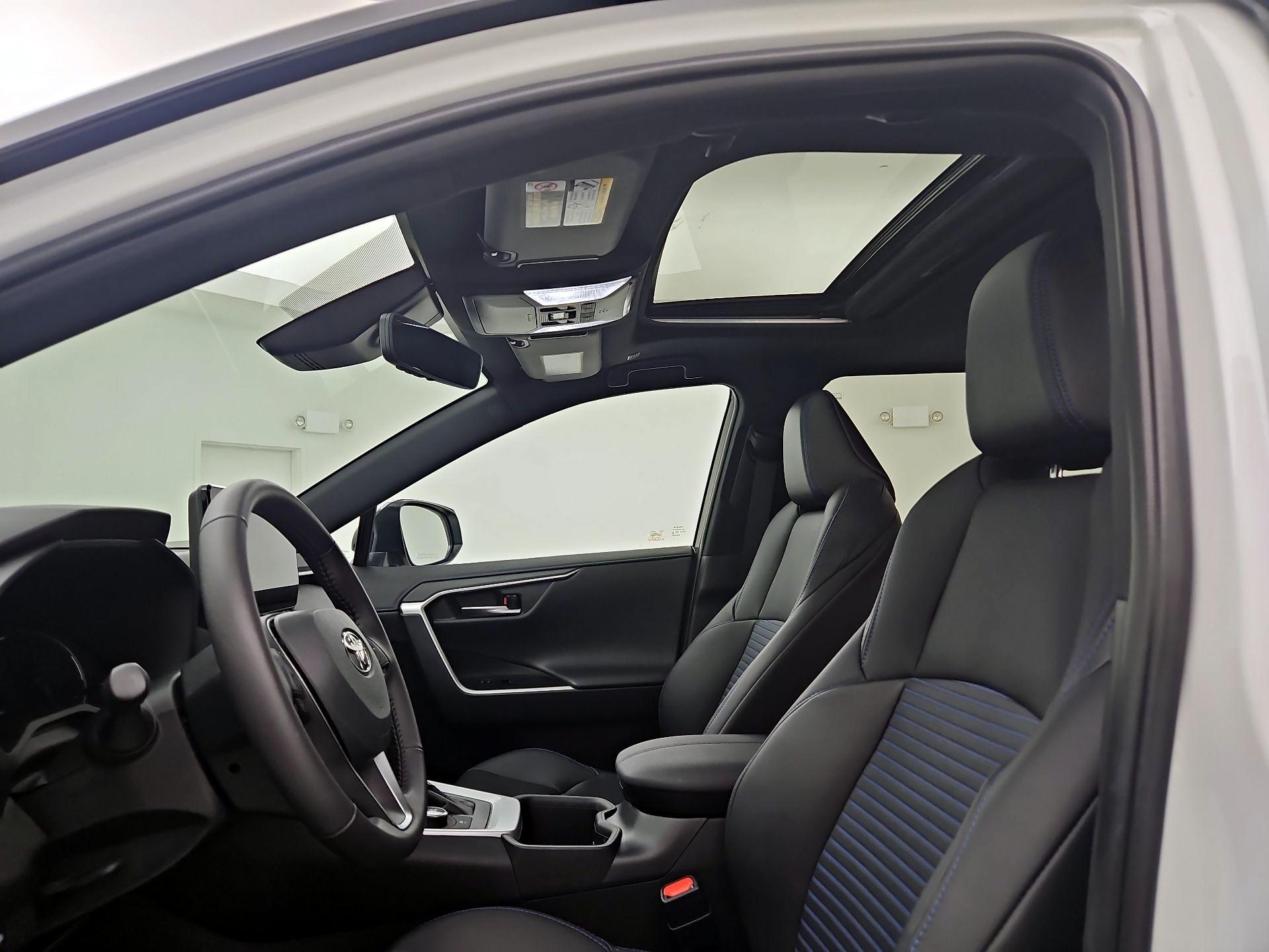 Thumbnail: 2024 Toyota RAV4 - 20