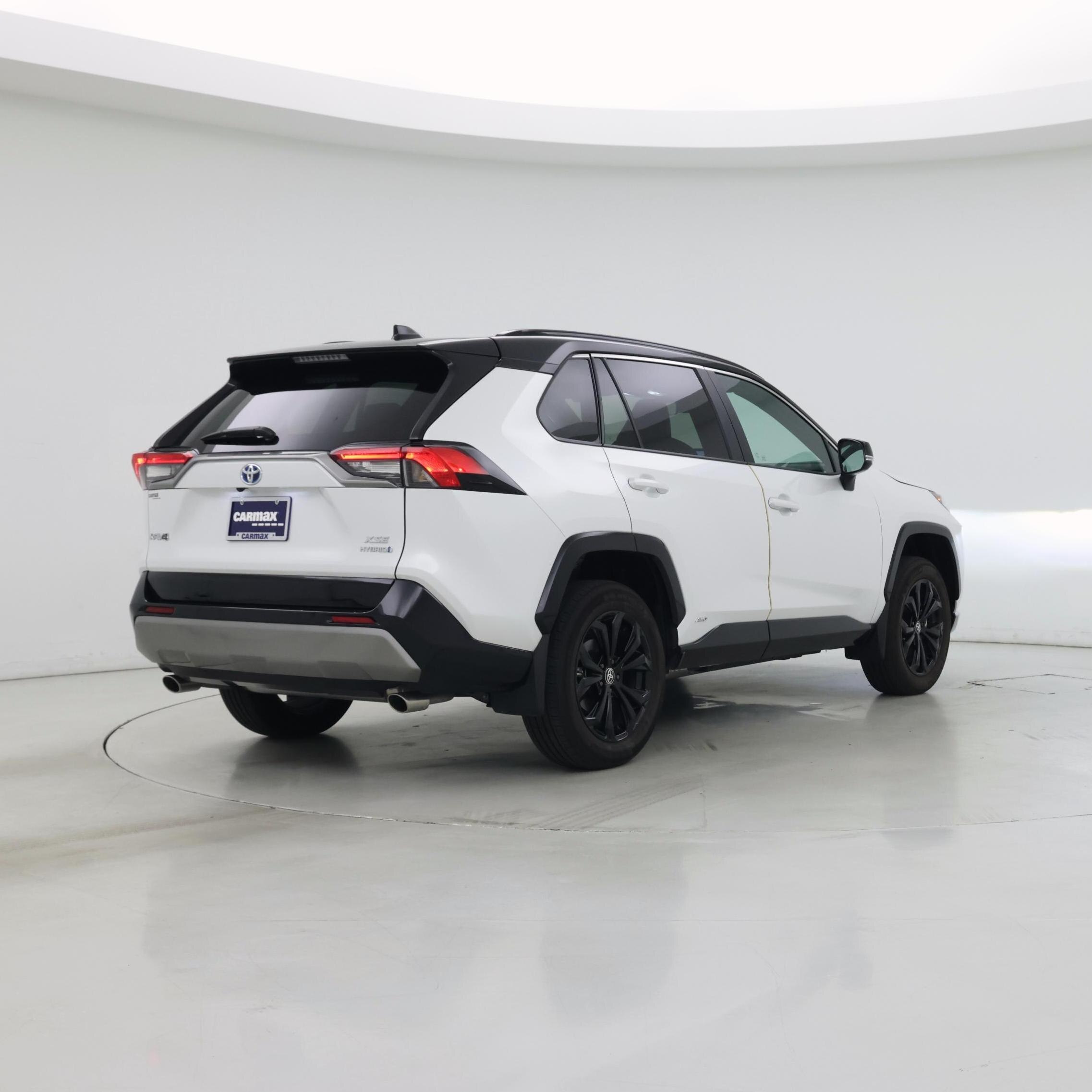 Thumbnail: 2024 Toyota RAV4 - 8