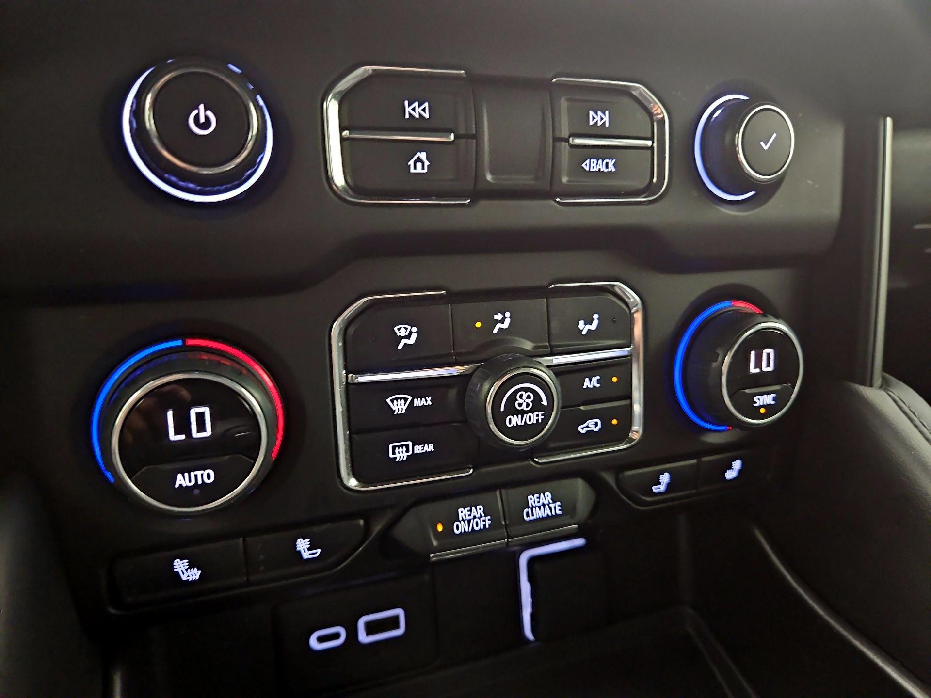 Thumbnail: 2022 Chevrolet Suburban - 16