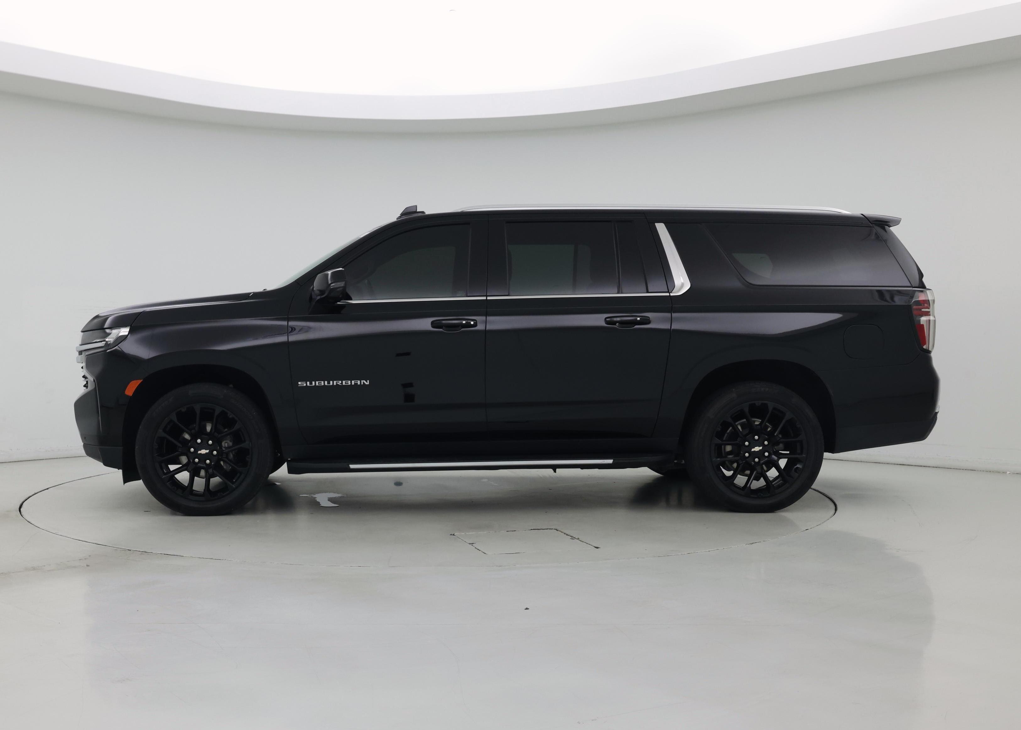 Thumbnail: 2022 Chevrolet Suburban - 3