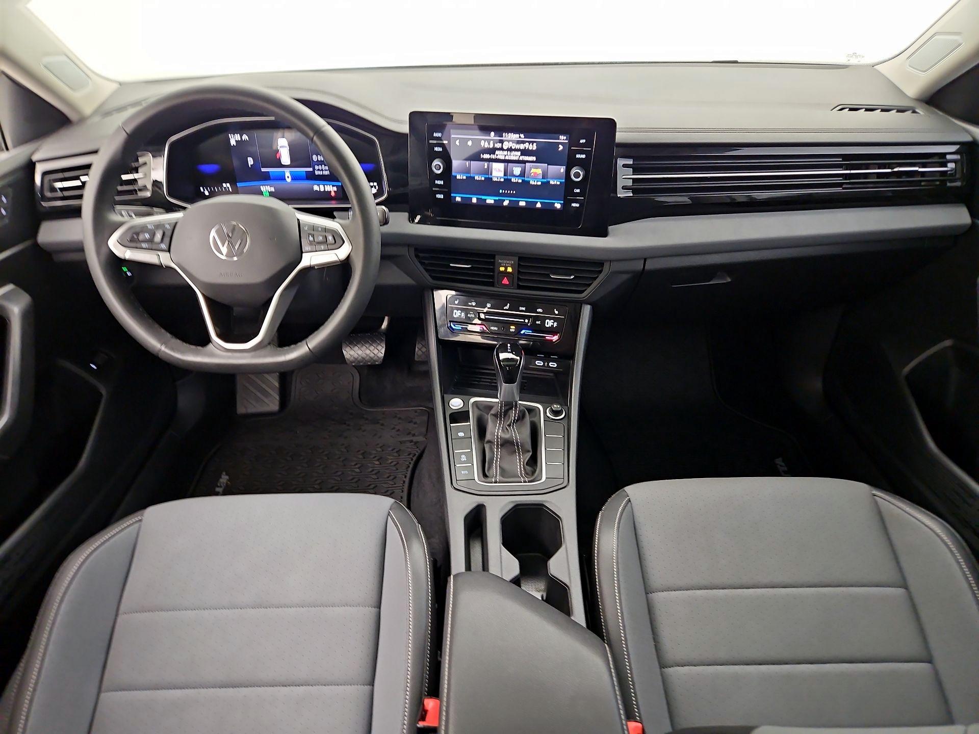 Thumbnail: 2025 Volkswagen Jetta - 9