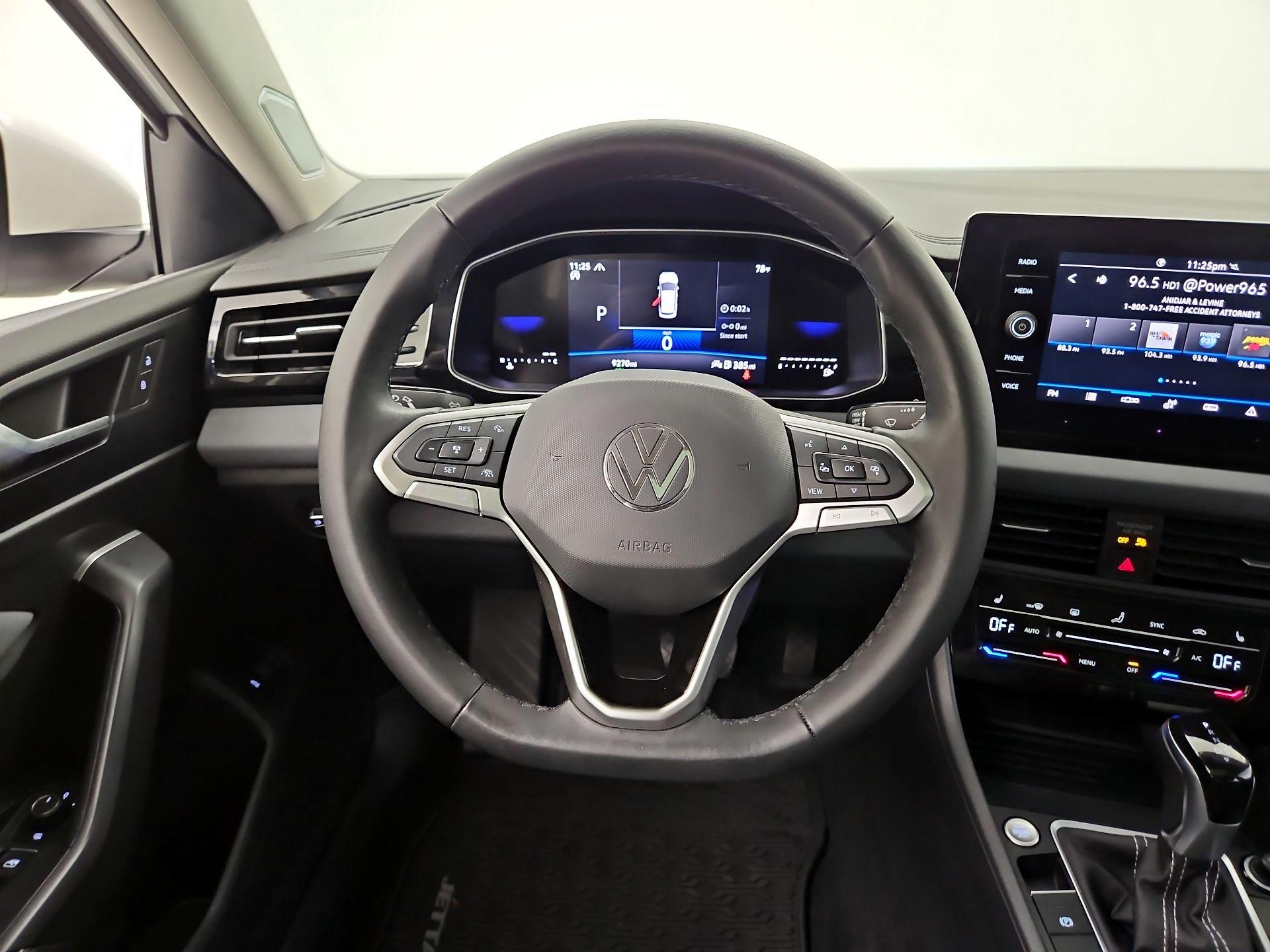 Thumbnail: 2025 Volkswagen Jetta - 10