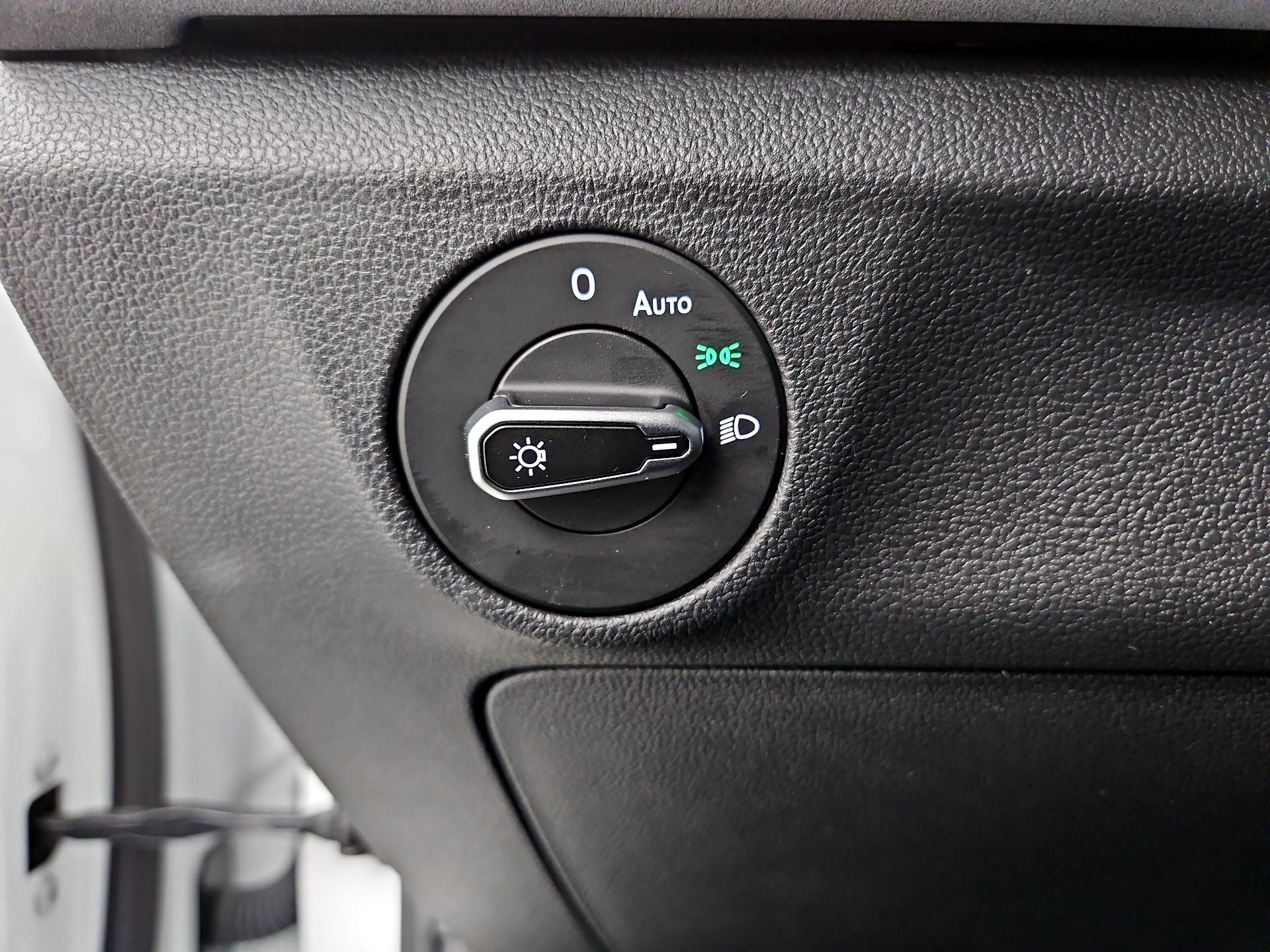 Thumbnail: 2025 Volkswagen Jetta - 13