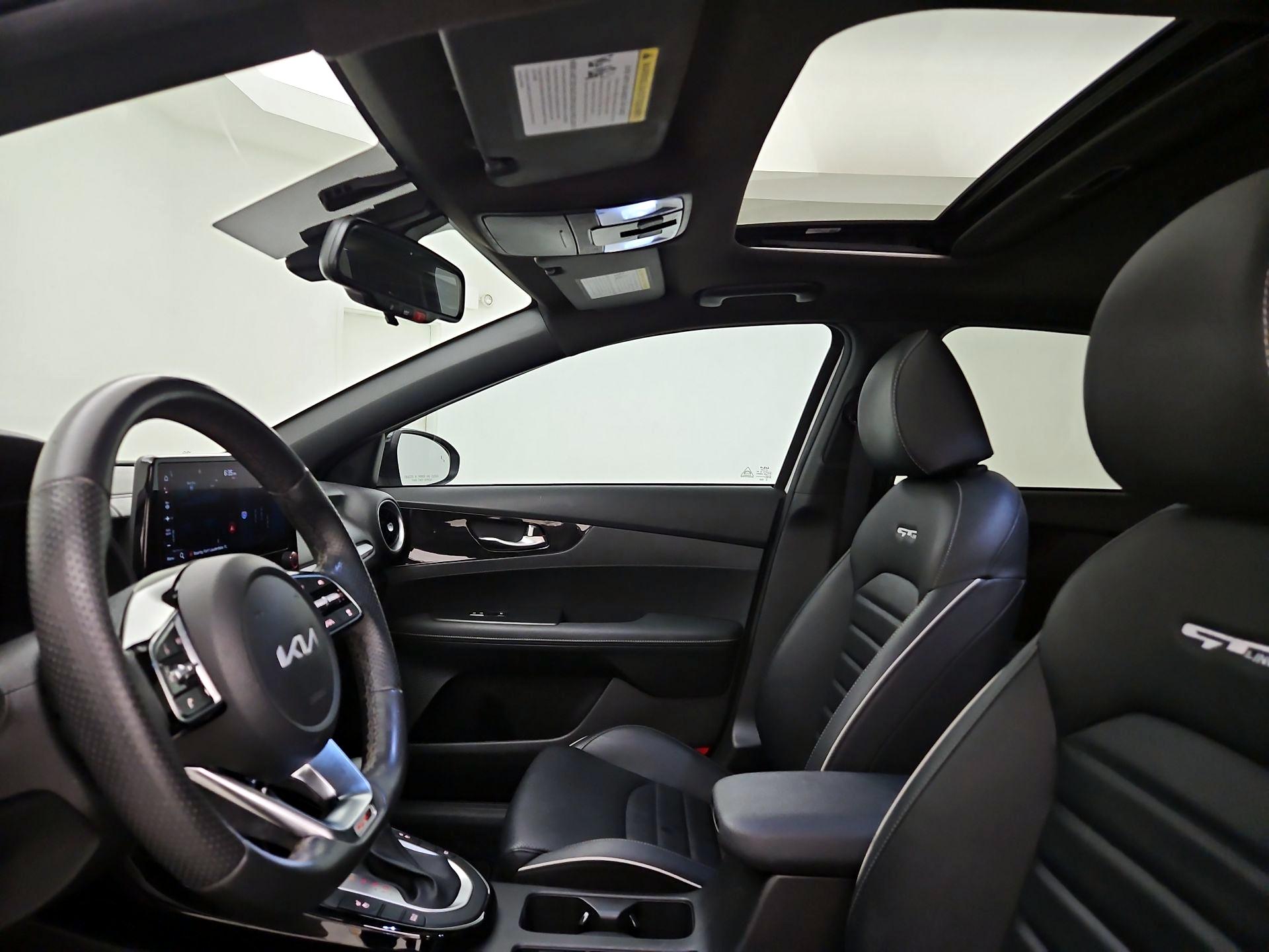 Thumbnail: 2023 Kia Forte - 20