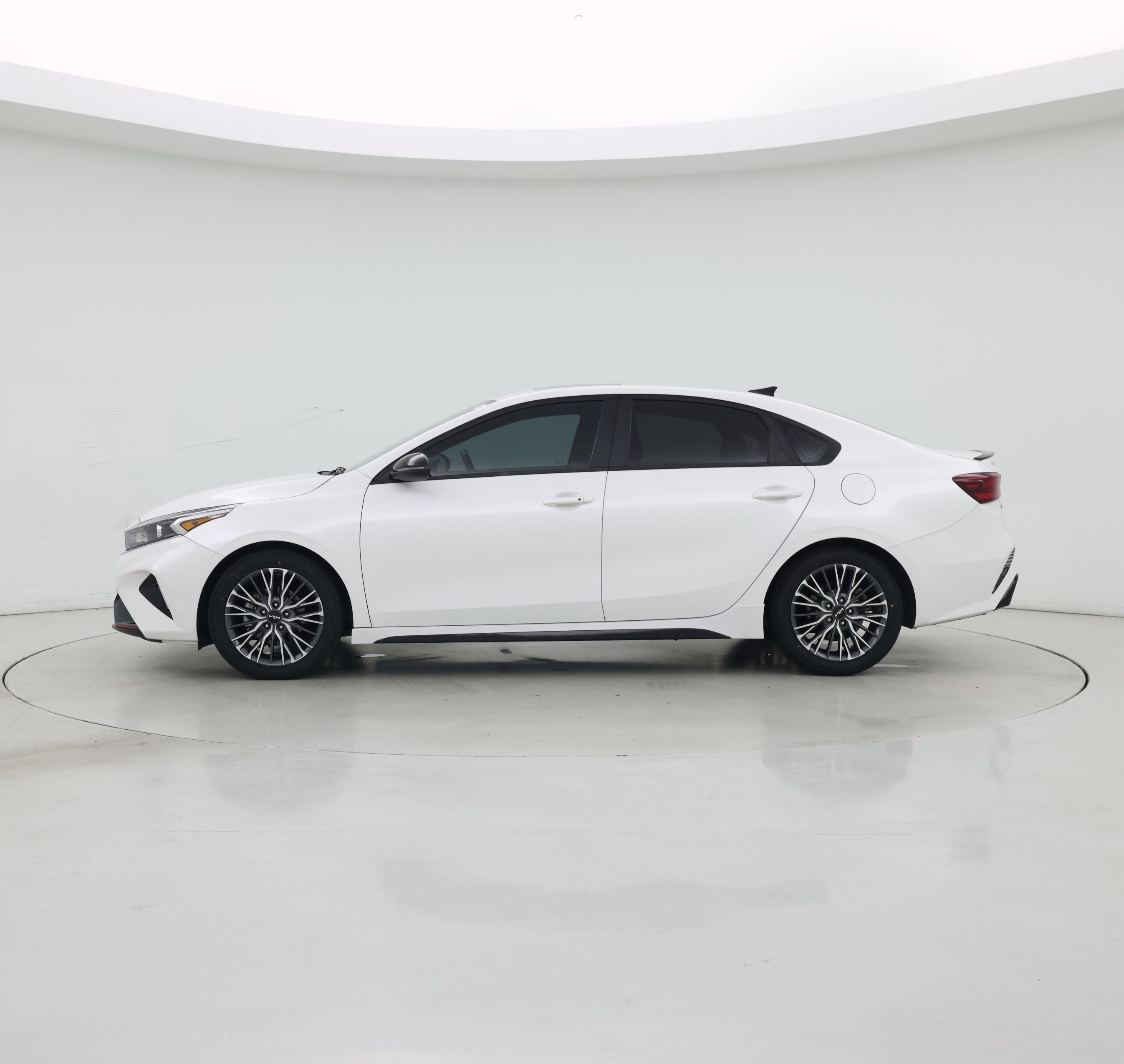 Thumbnail: 2023 Kia Forte - 3