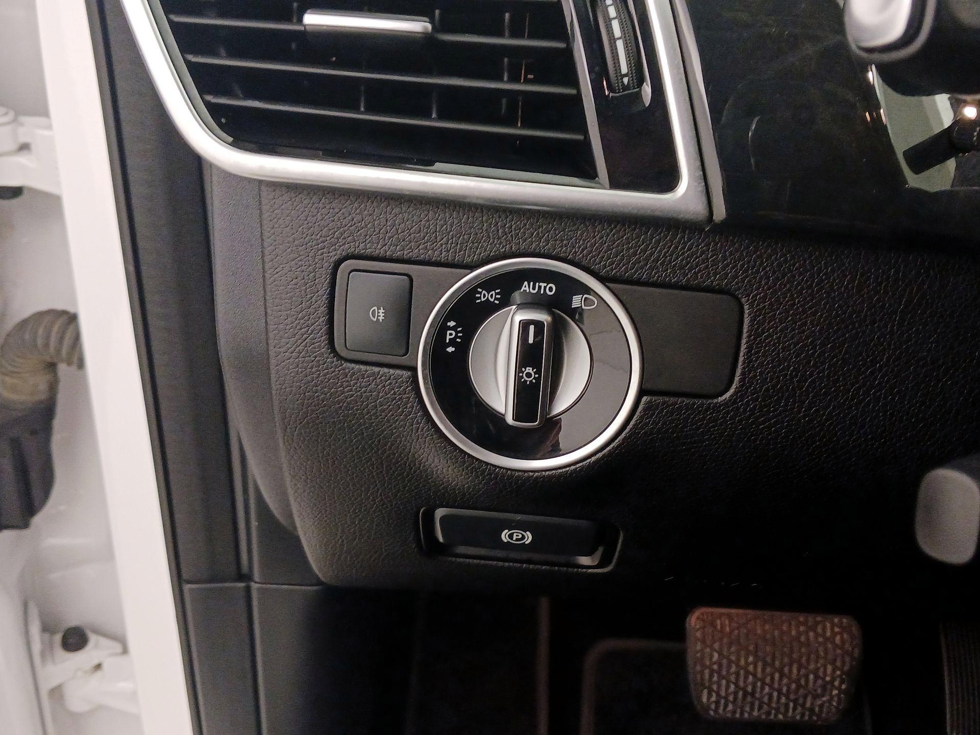 Thumbnail: 2016 Mercedes-Benz GLE - 13