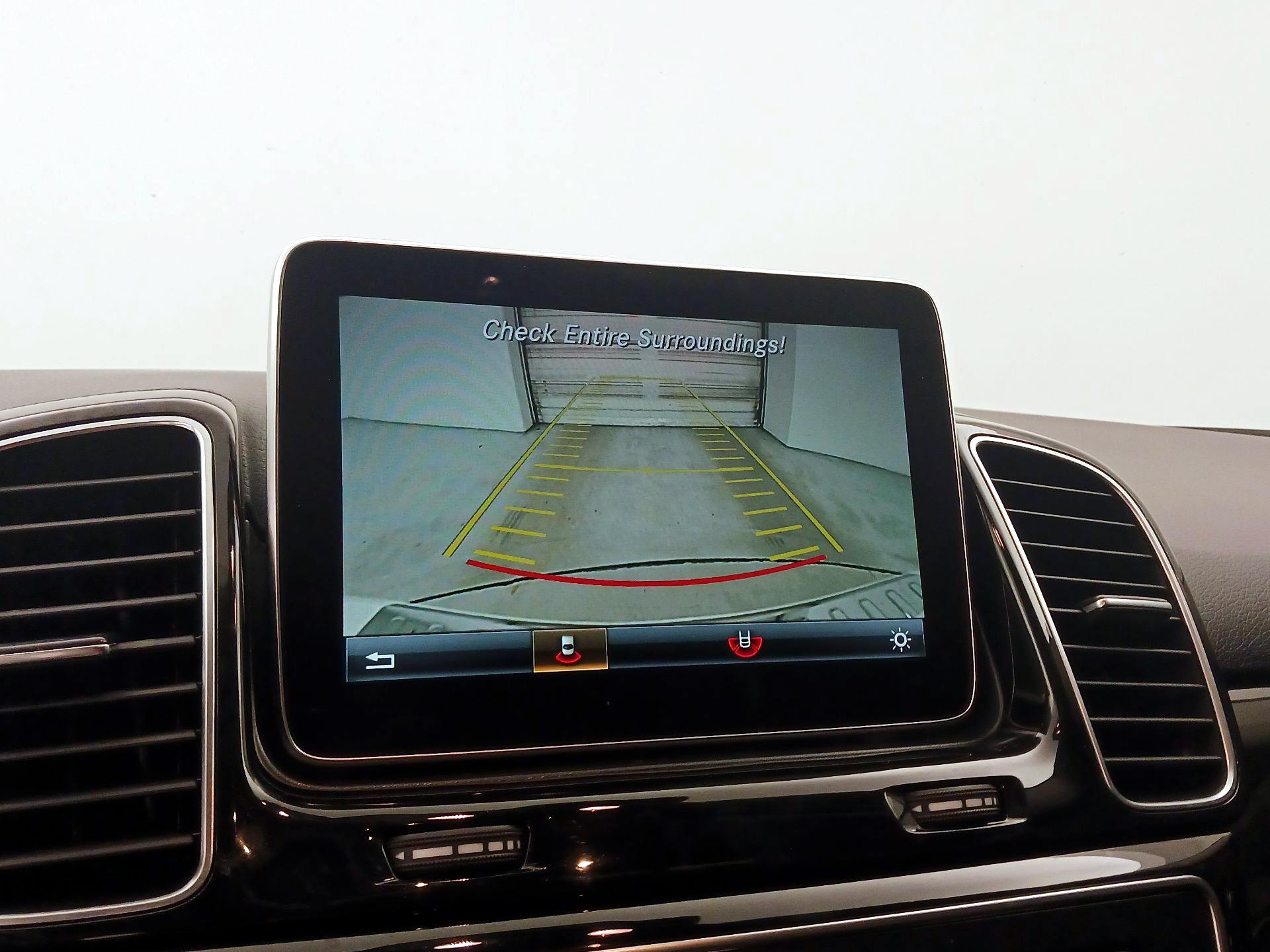 Thumbnail: 2016 Mercedes-Benz GLE - 15