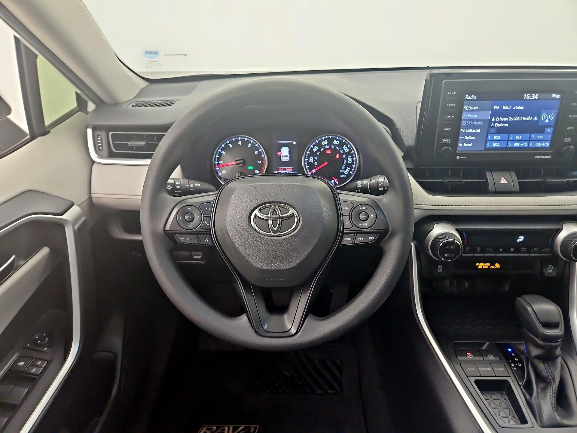 Thumbnail: 2020 Toyota RAV4 - 10