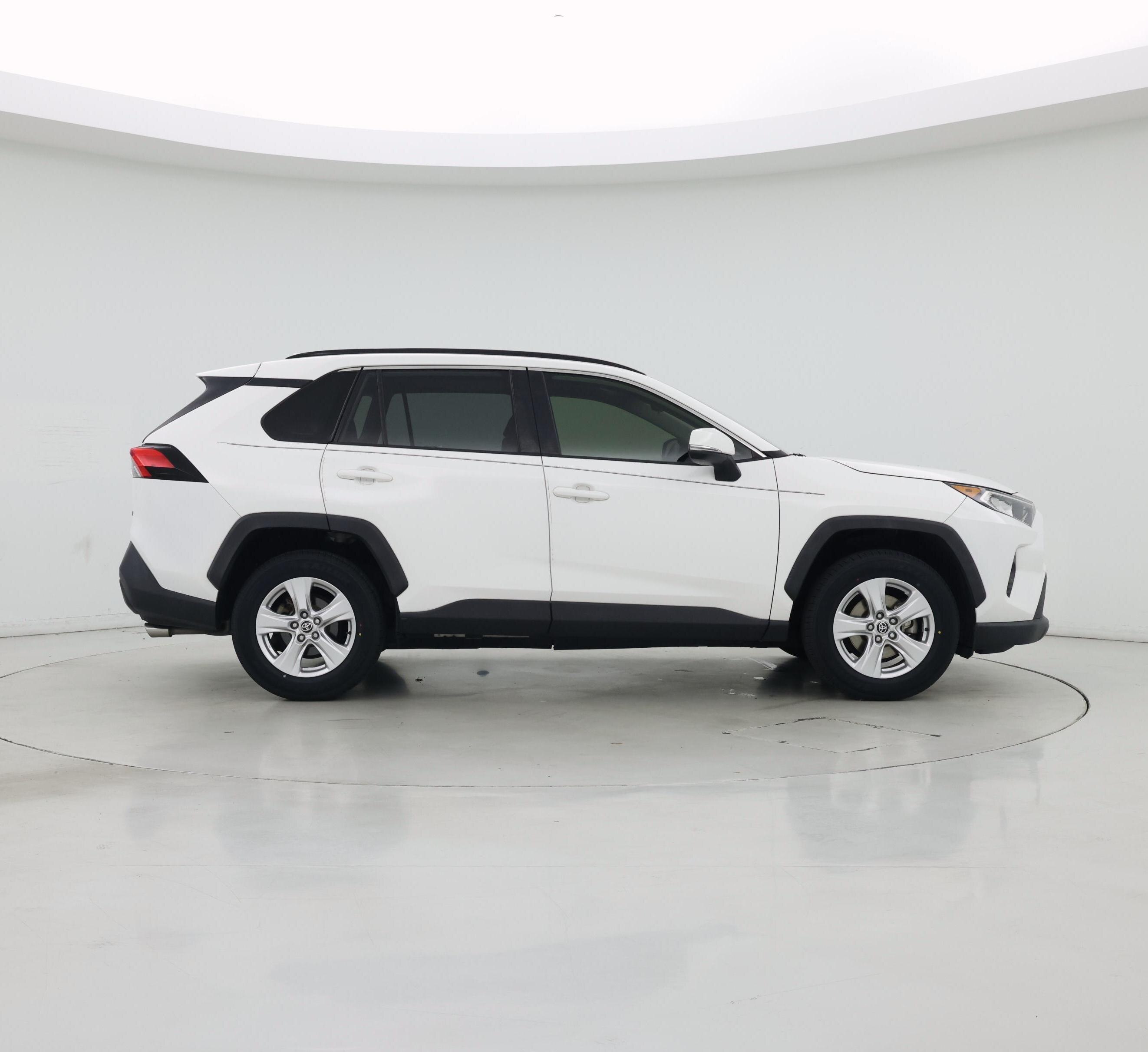 Thumbnail: 2020 Toyota RAV4 - 7