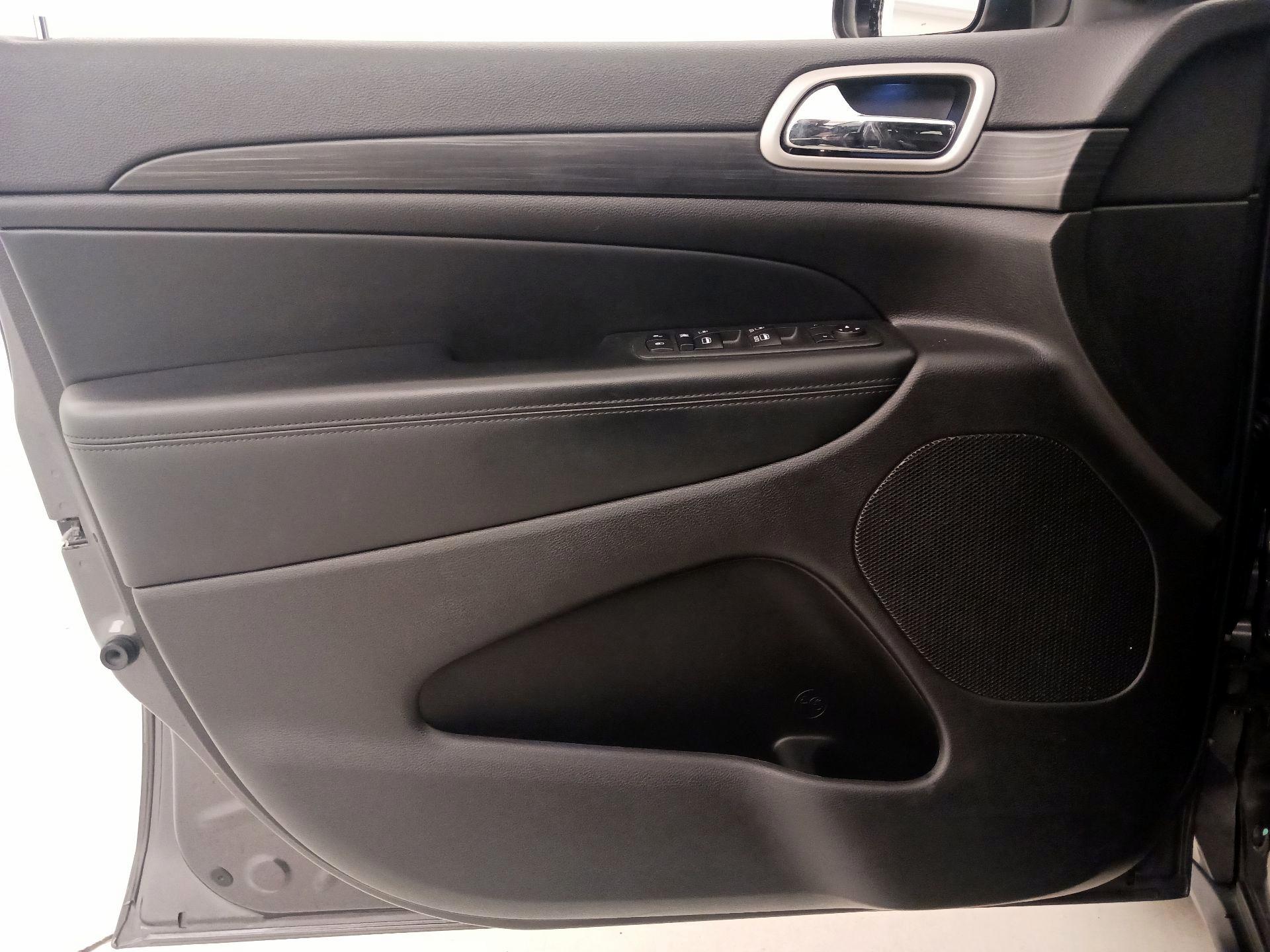 Thumbnail: 2021 Jeep Grand Cherokee - 12