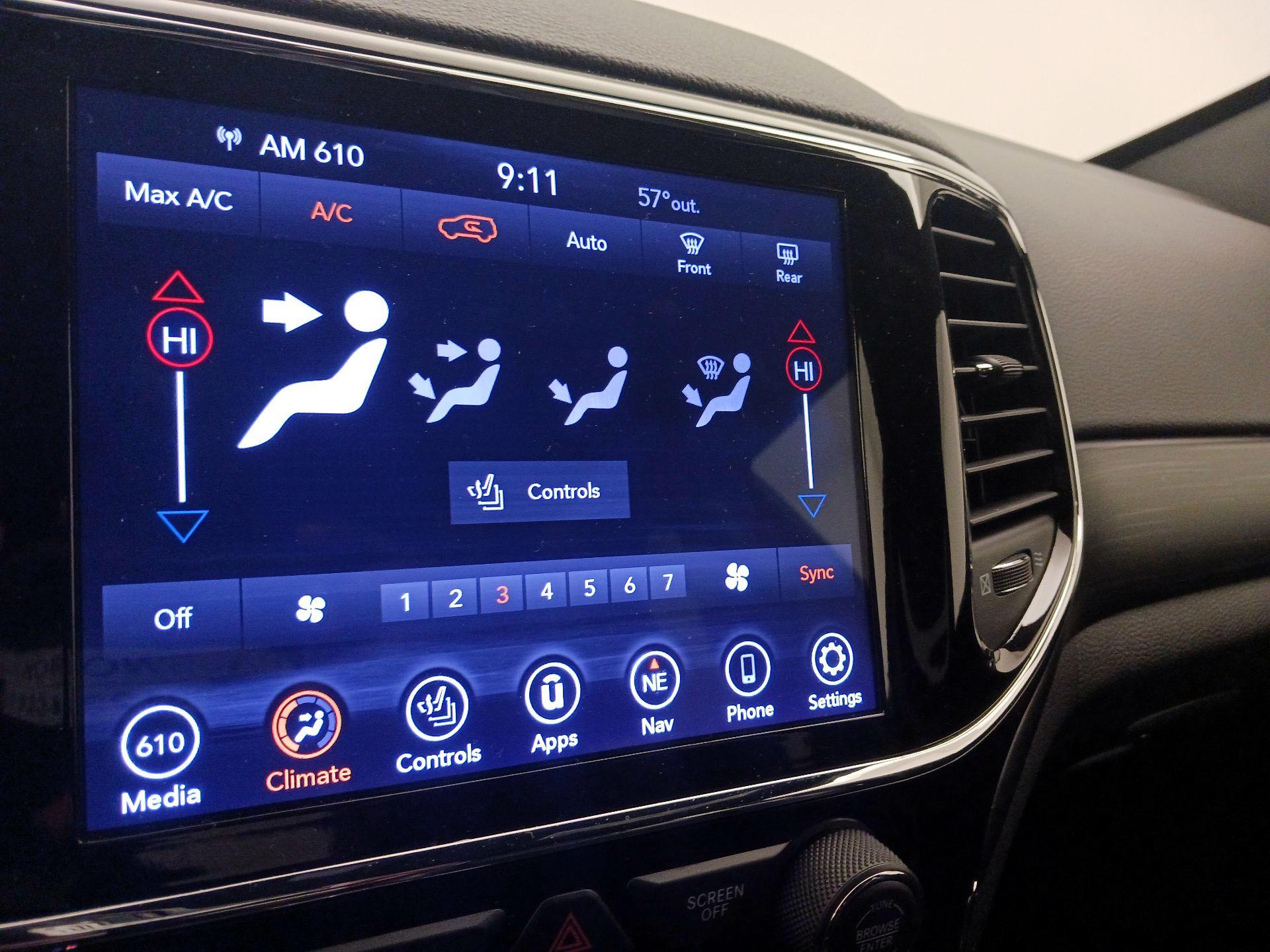 Thumbnail: 2021 Jeep Grand Cherokee - 17