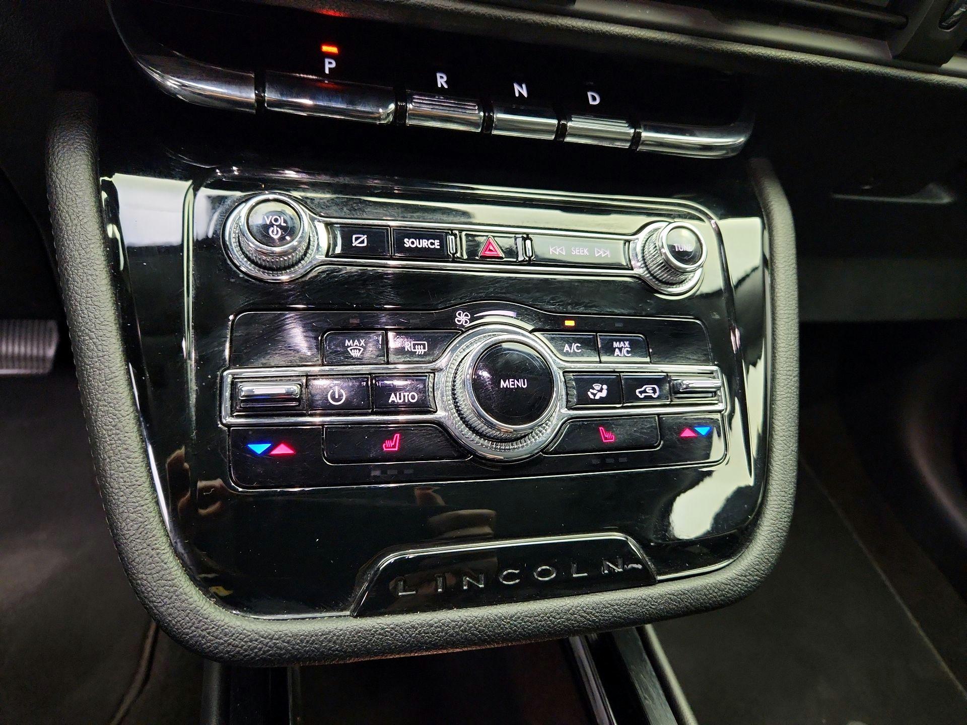 Thumbnail: 2021 Lincoln Corsair - 17