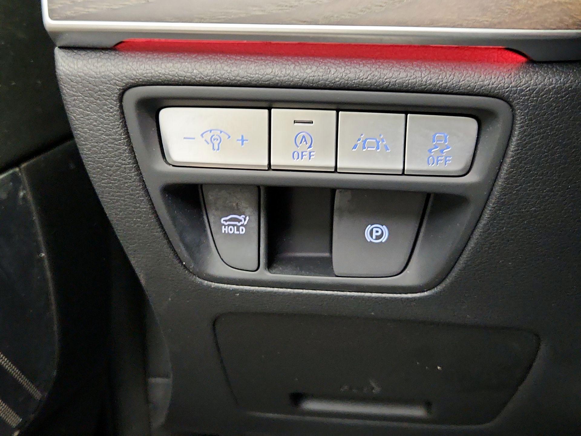 Thumbnail: 2021 Genesis G80 - 13