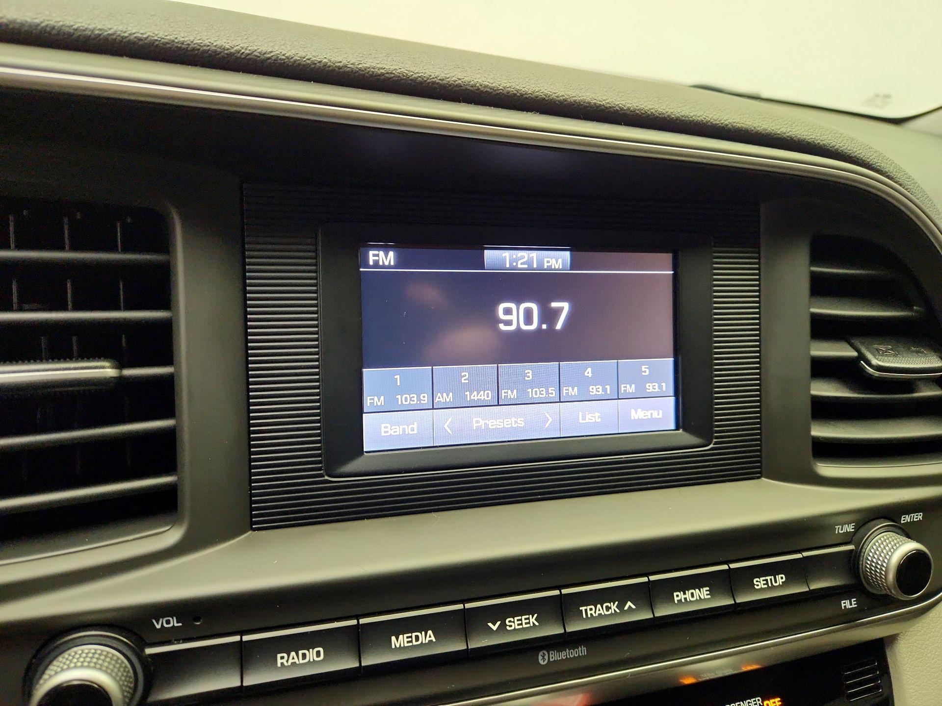 Thumbnail: 2020 Hyundai Elantra - 15