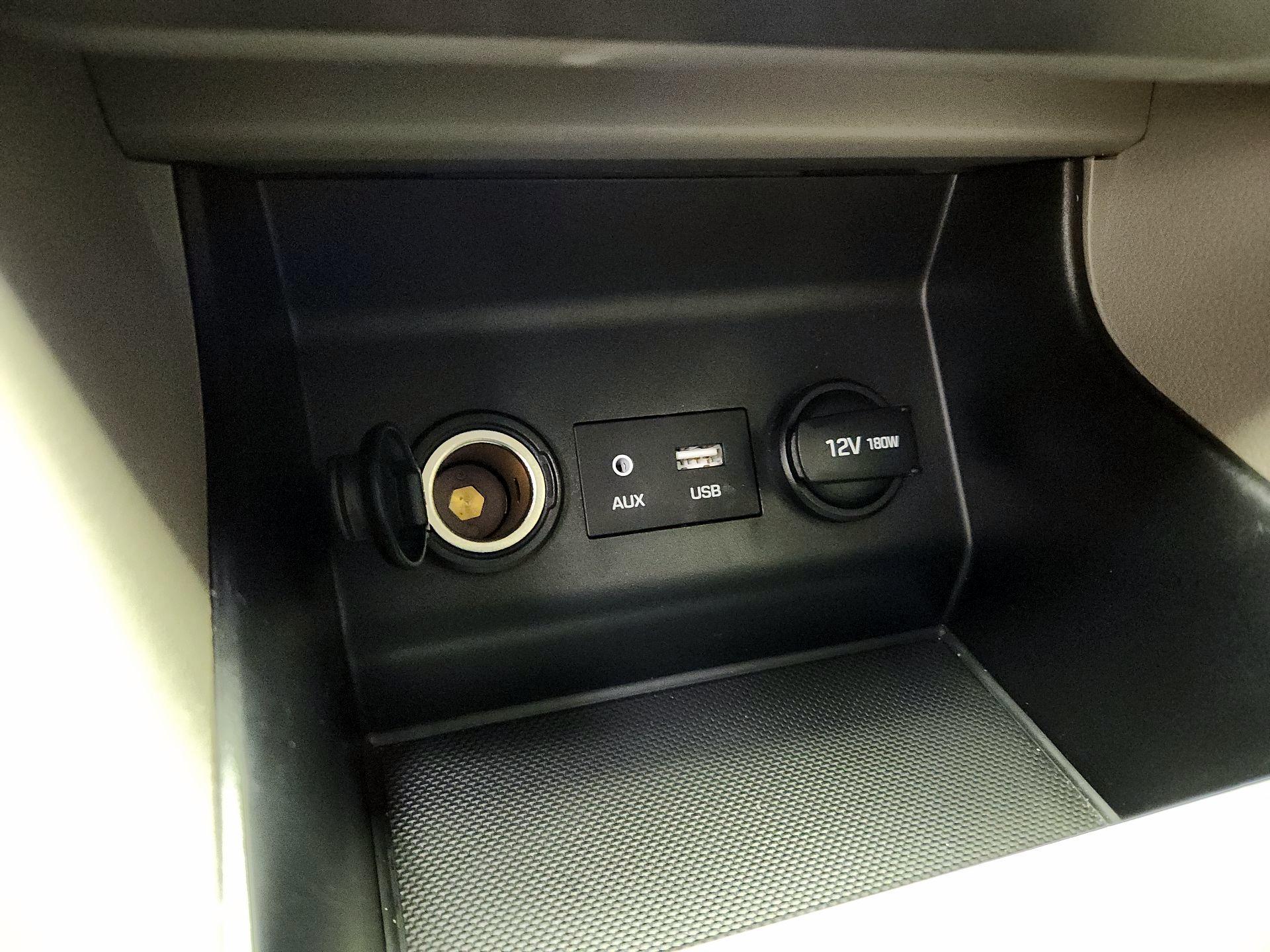 Thumbnail: 2020 Hyundai Elantra - 18