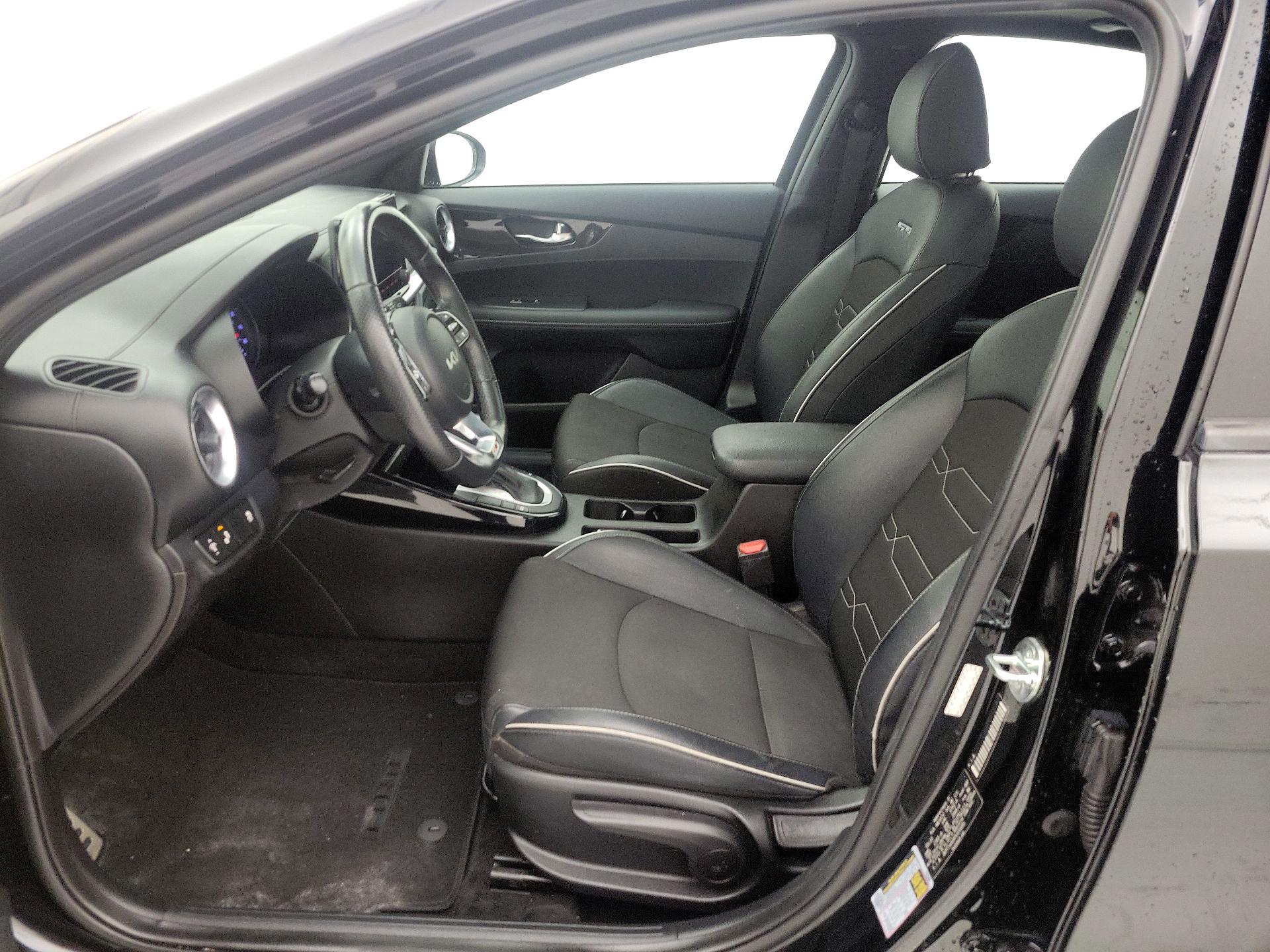 Thumbnail: 2023 Kia Forte - 11