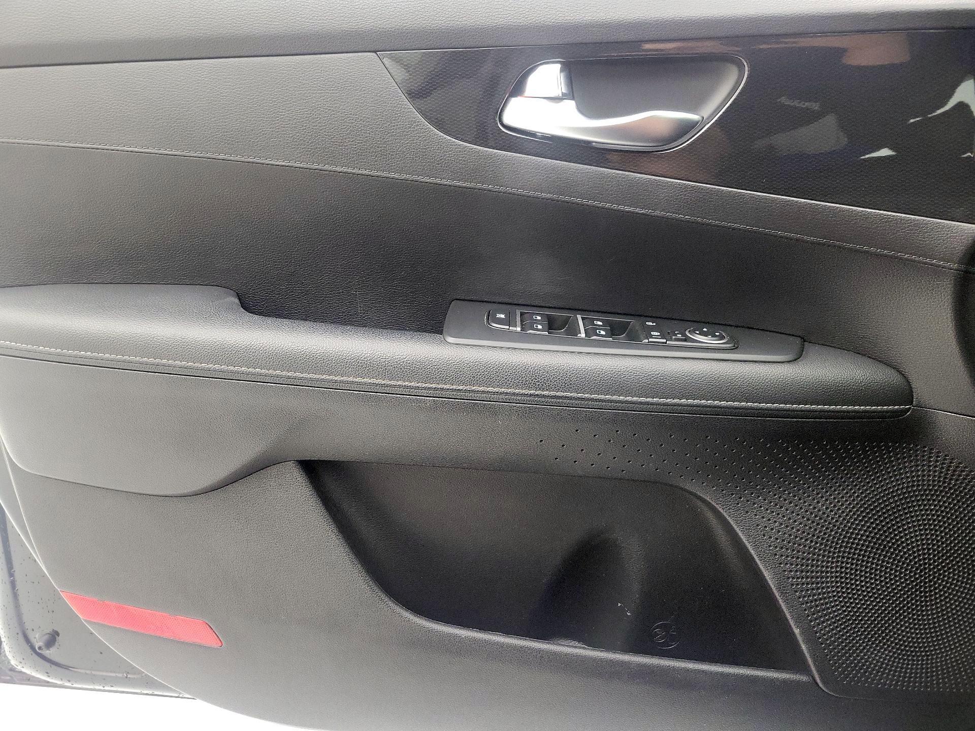 Thumbnail: 2023 Kia Forte - 12