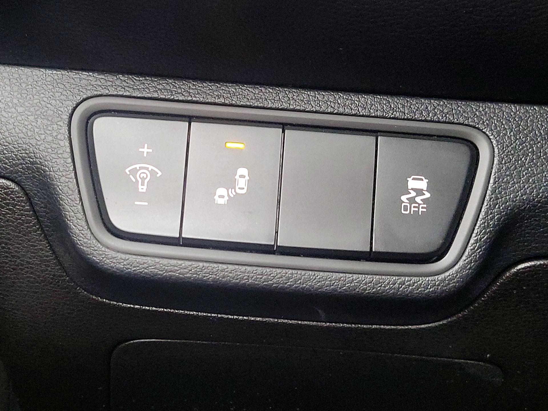 Thumbnail: 2023 Kia Forte - 13