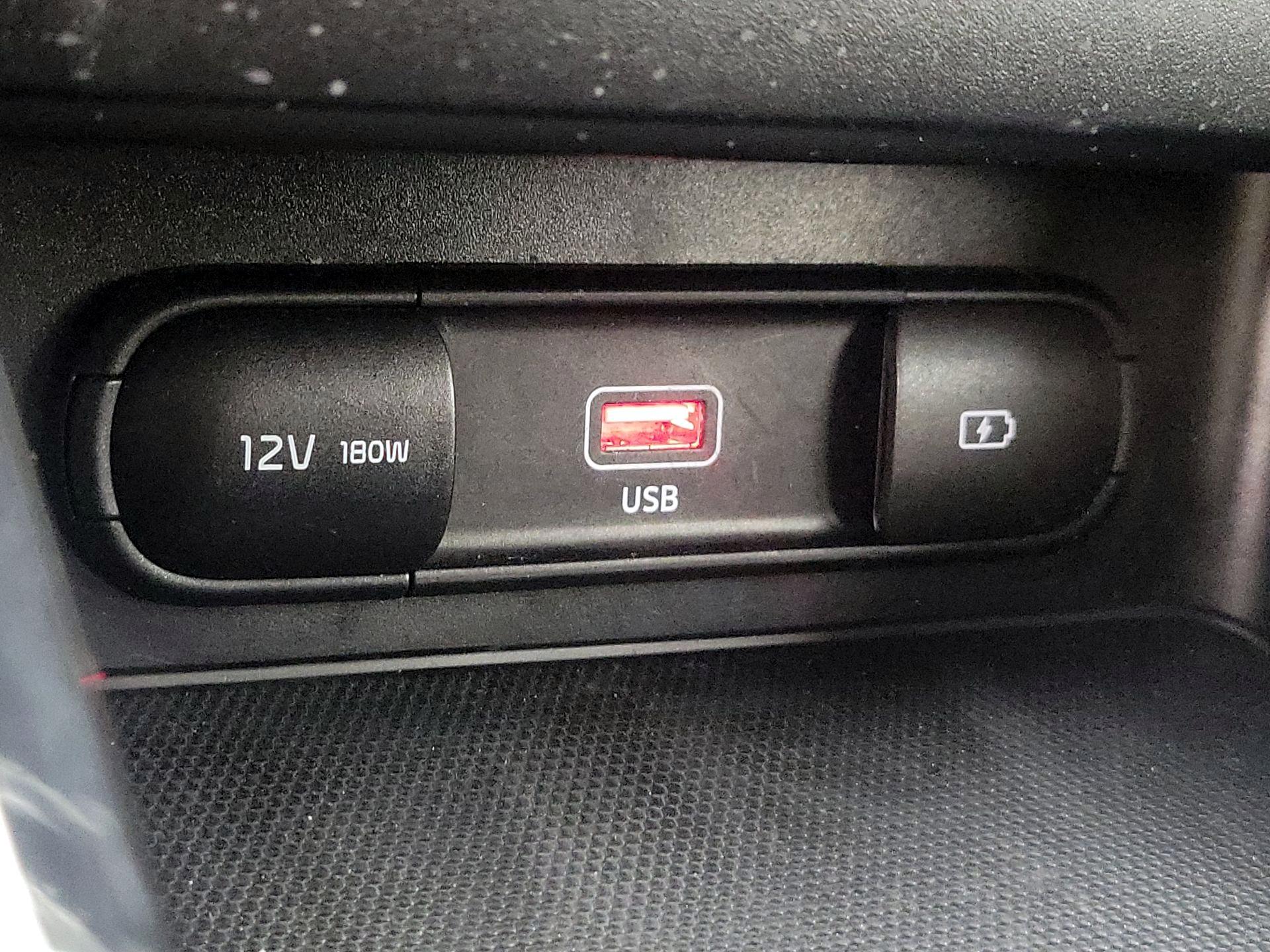 Thumbnail: 2023 Kia Forte - 18