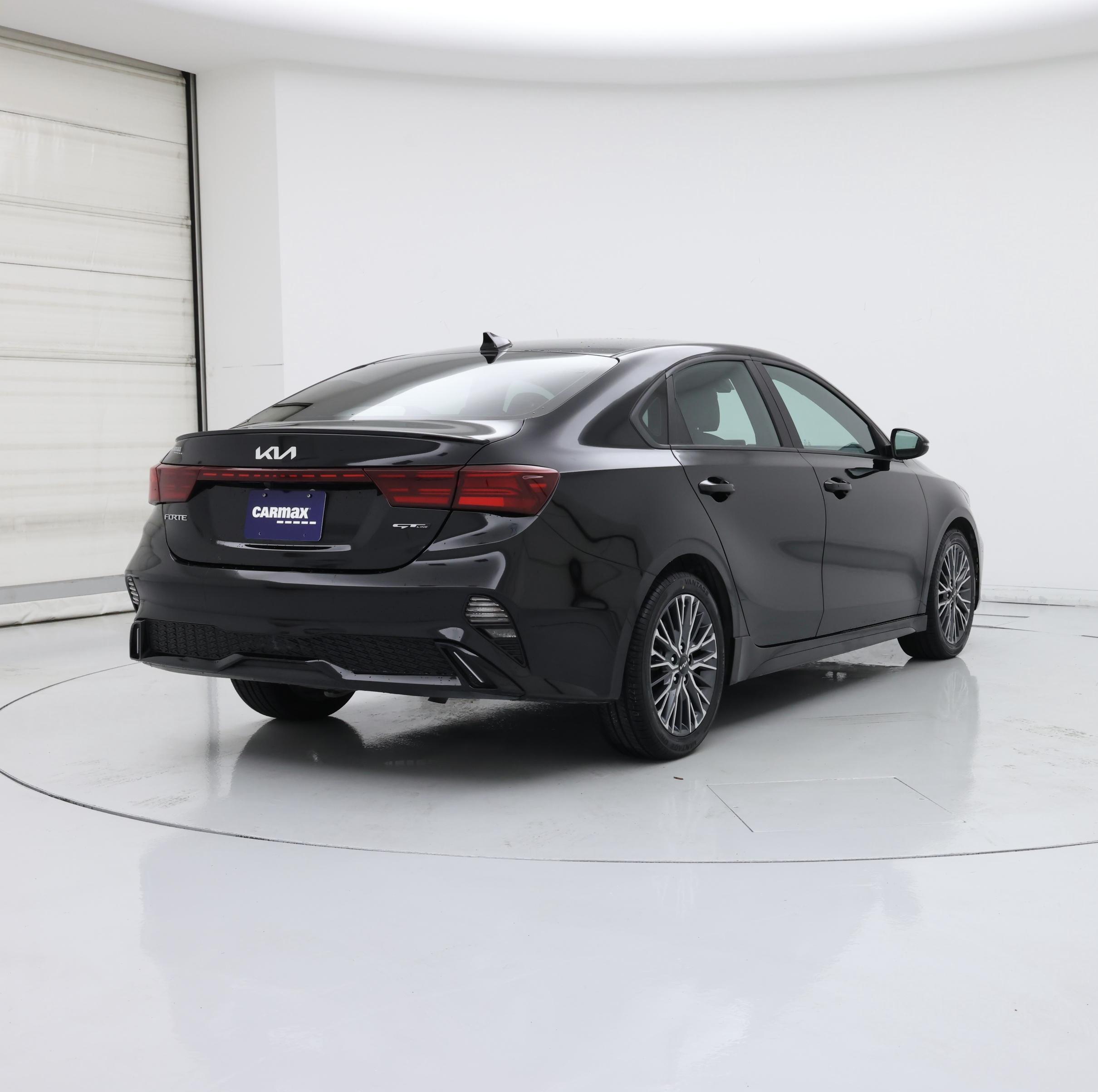 Thumbnail: 2023 Kia Forte - 8