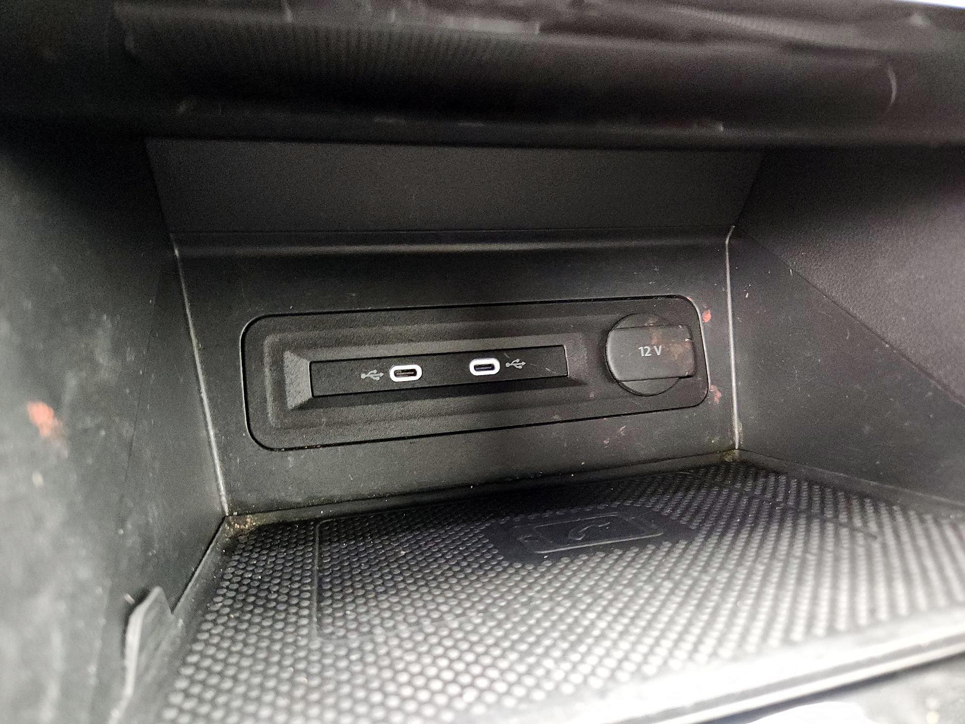 Thumbnail: 2022 Volkswagen Atlas - 18