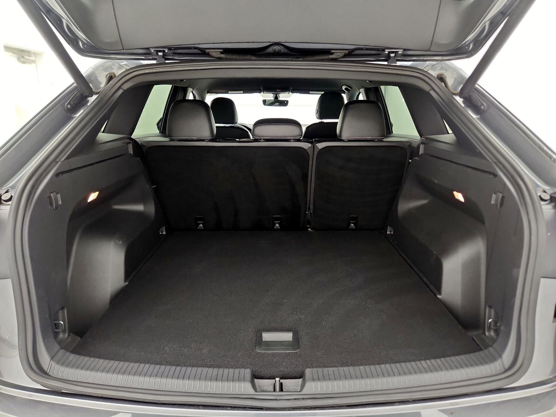 Thumbnail: 2022 Volkswagen Atlas - 20