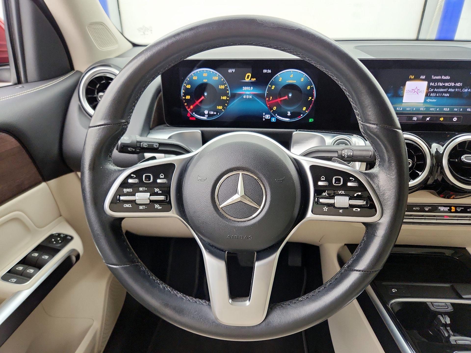 Thumbnail: 2022 Mercedes-Benz GLB - 10