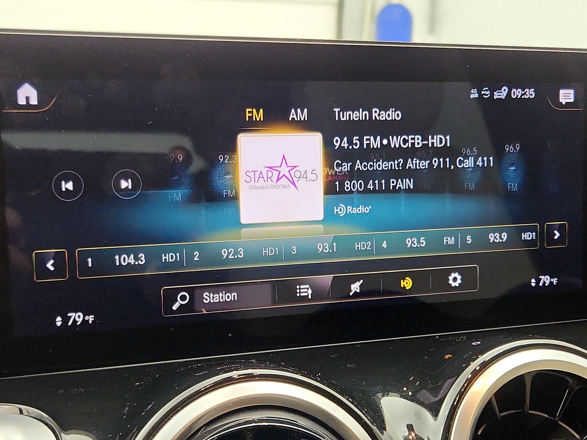 Thumbnail: 2022 Mercedes-Benz GLB - 15