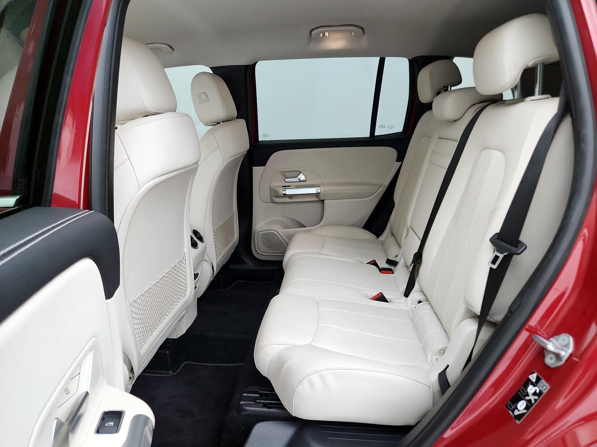 Thumbnail: 2022 Mercedes-Benz GLB - 19