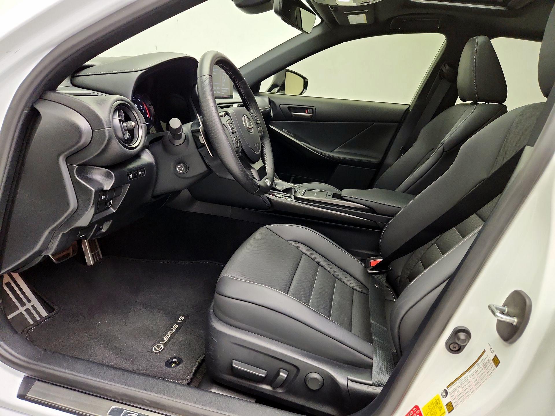 Thumbnail: 2023 Lexus IS - 11