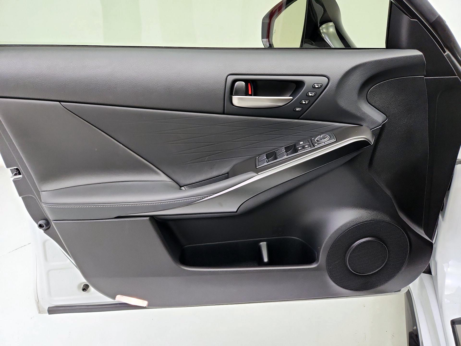 Thumbnail: 2023 Lexus IS - 12