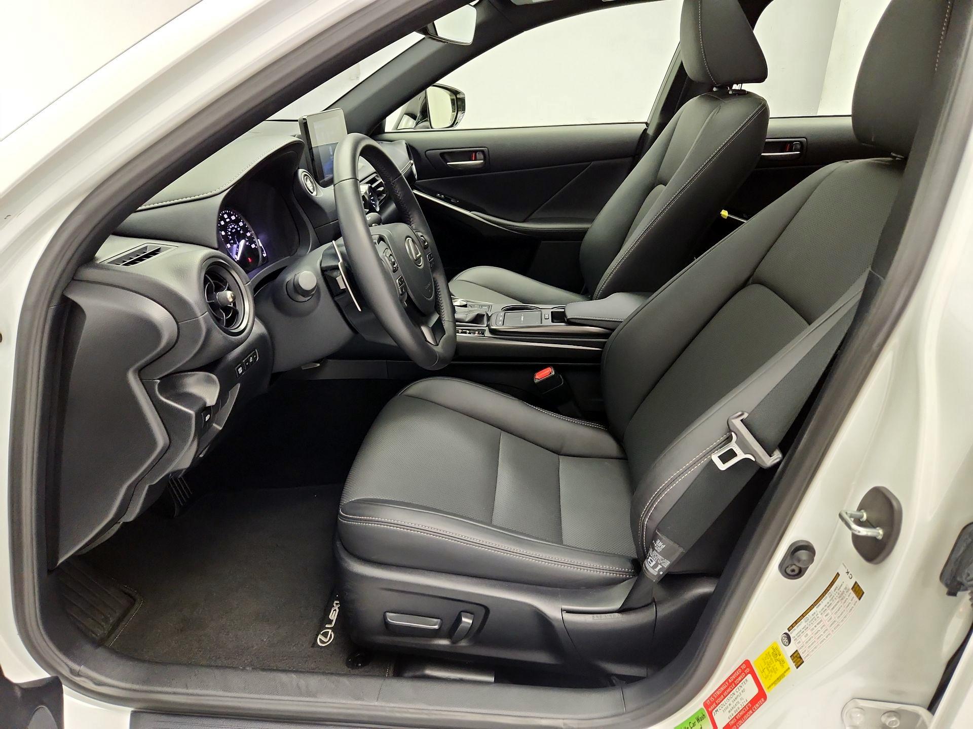 Thumbnail: 2023 Lexus IS - 11