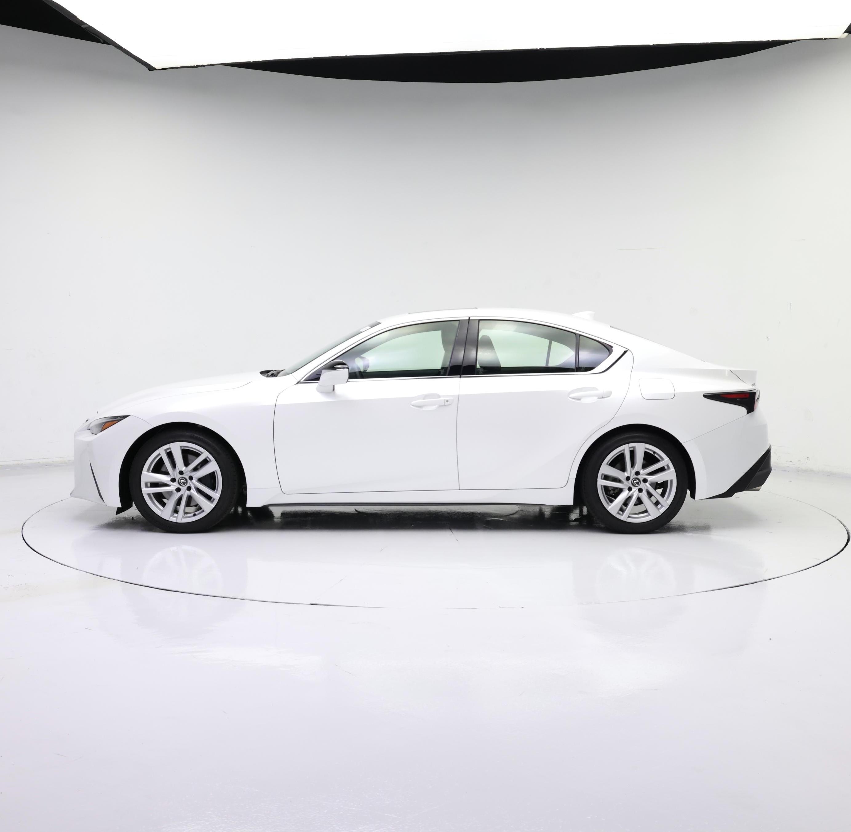 Thumbnail: 2023 Lexus IS - 3