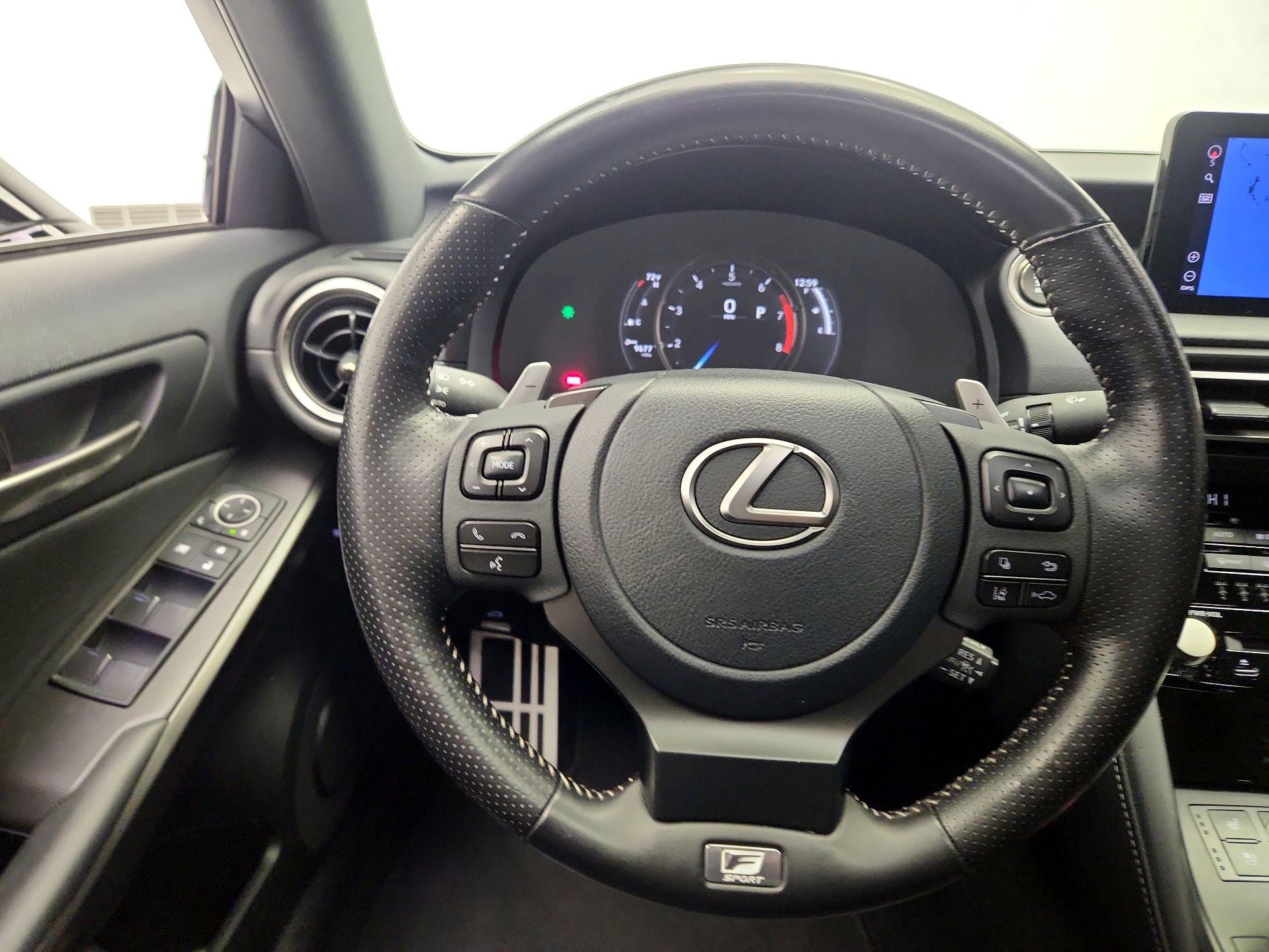 Thumbnail: 2022 Lexus IS - 10