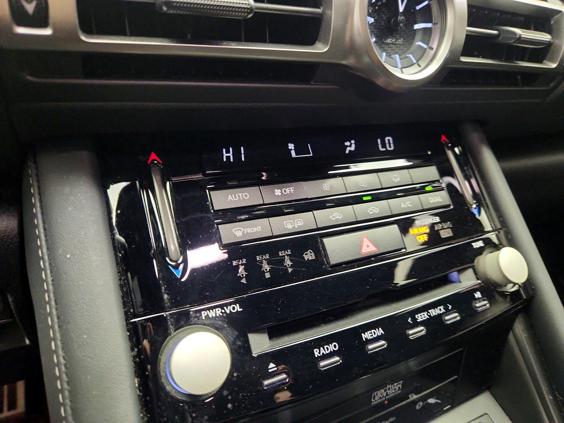 Thumbnail: 2022 Lexus IS - 17