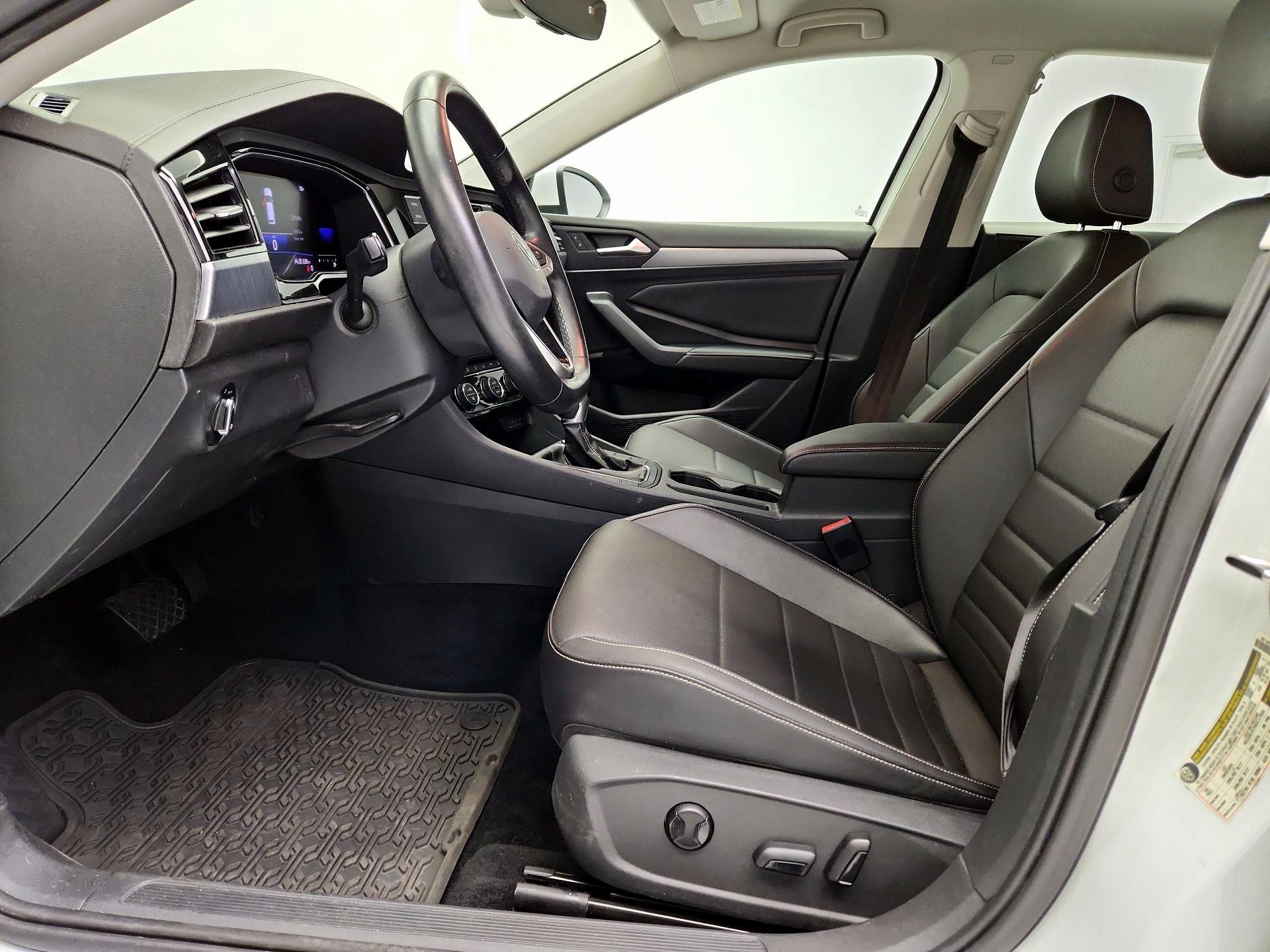 Thumbnail: 2023 Volkswagen Jetta - 11