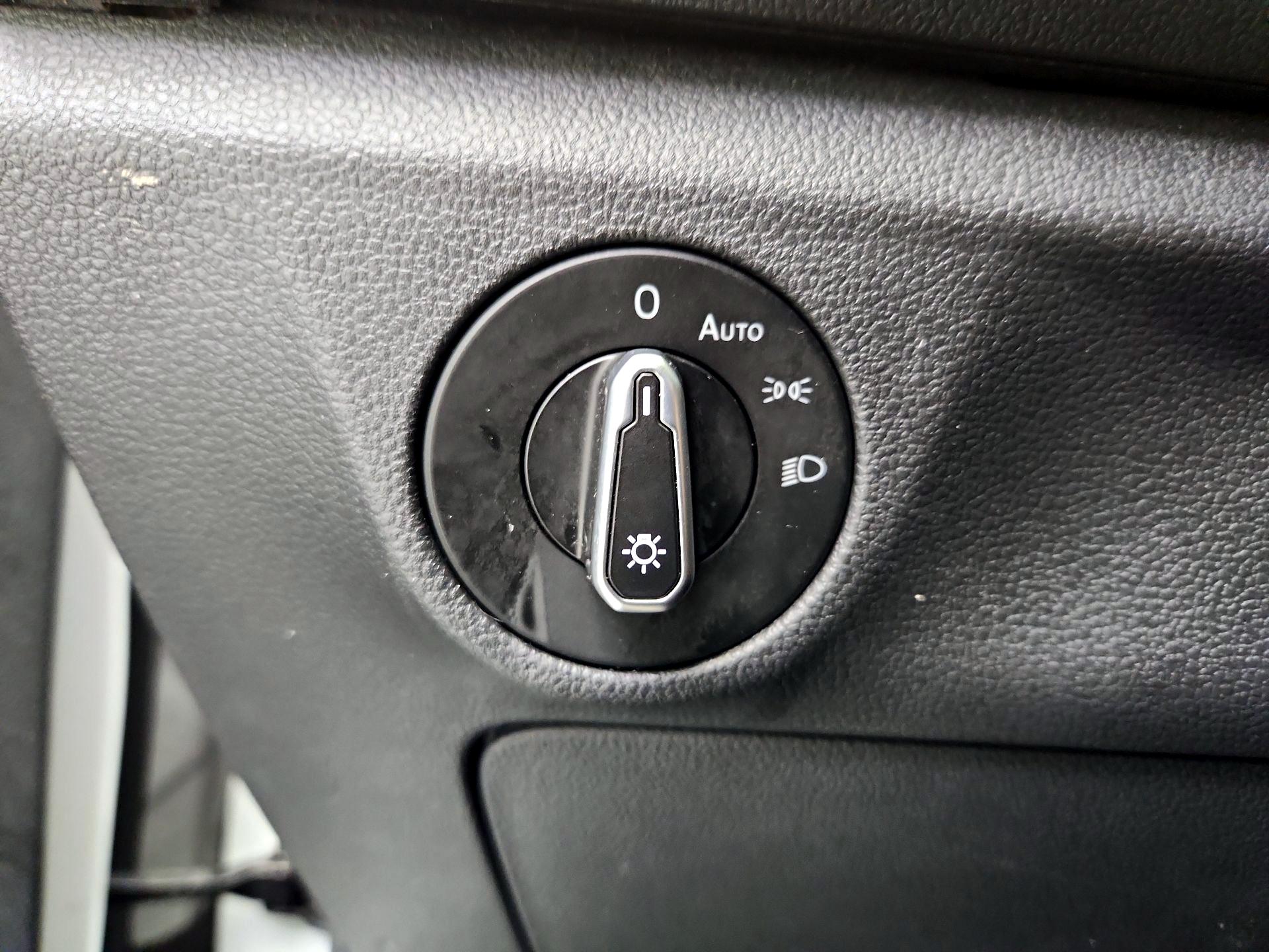 Thumbnail: 2023 Volkswagen Jetta - 13