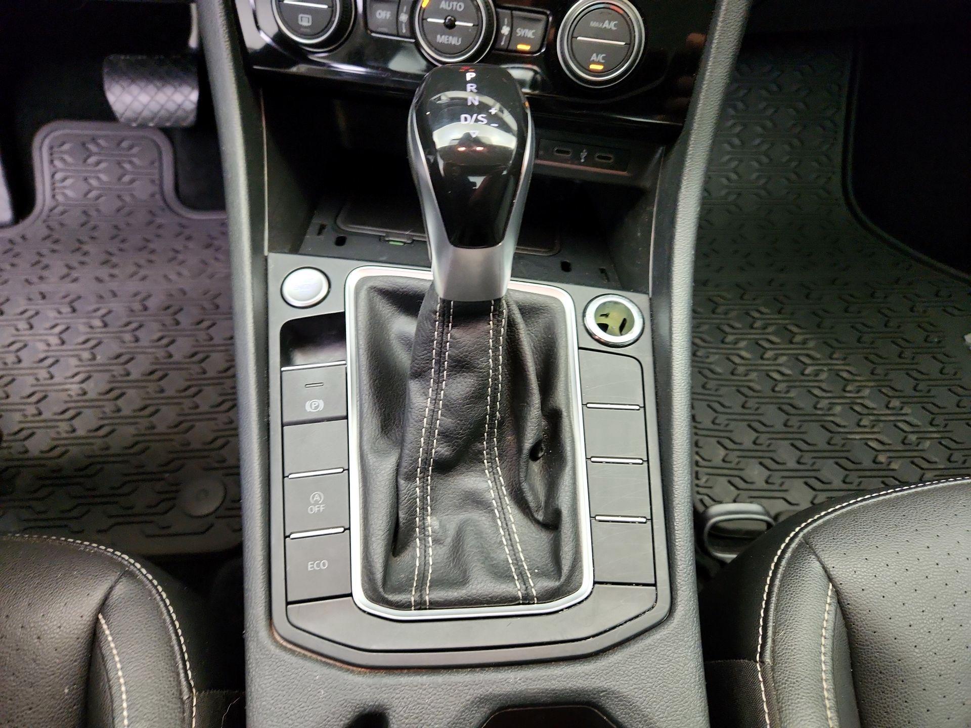 Thumbnail: 2023 Volkswagen Jetta - 17