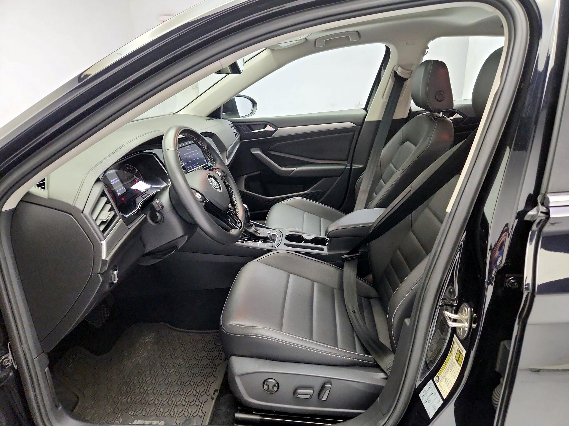 Thumbnail: 2021 Volkswagen Jetta - 11