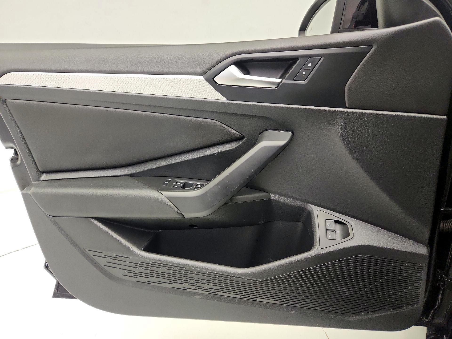 Thumbnail: 2021 Volkswagen Jetta - 12