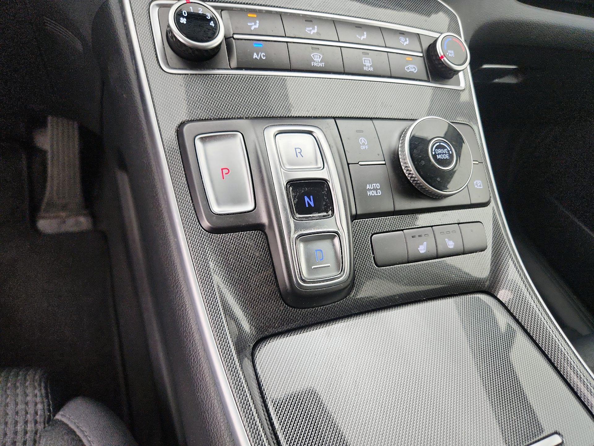 Thumbnail: 2022 Hyundai Santa Fe - 17