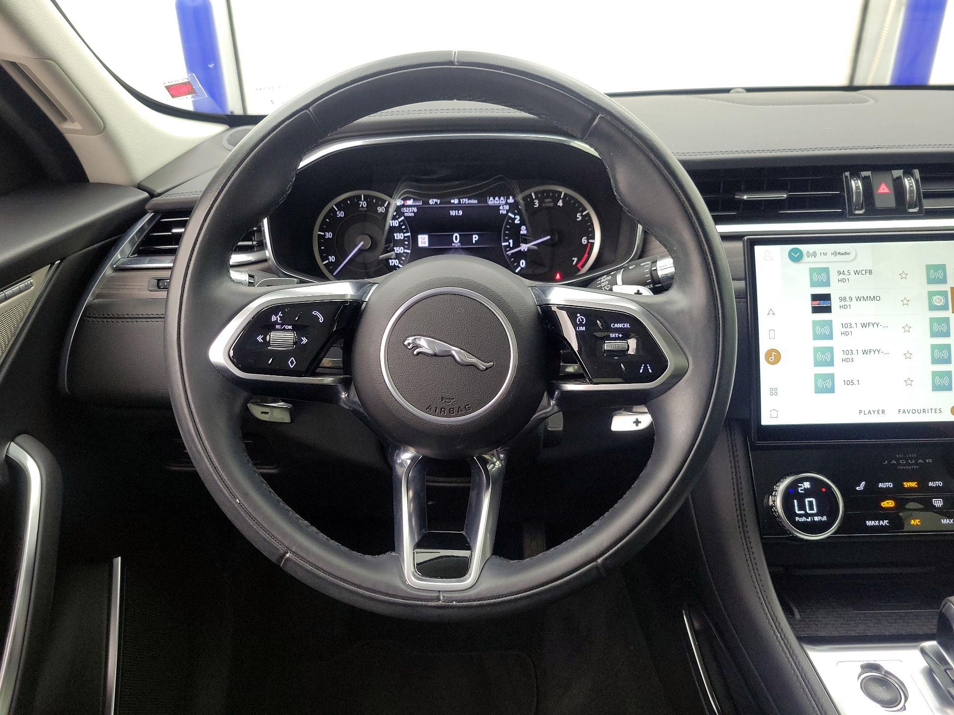 Thumbnail: 2022 Jaguar F-Pace - 10