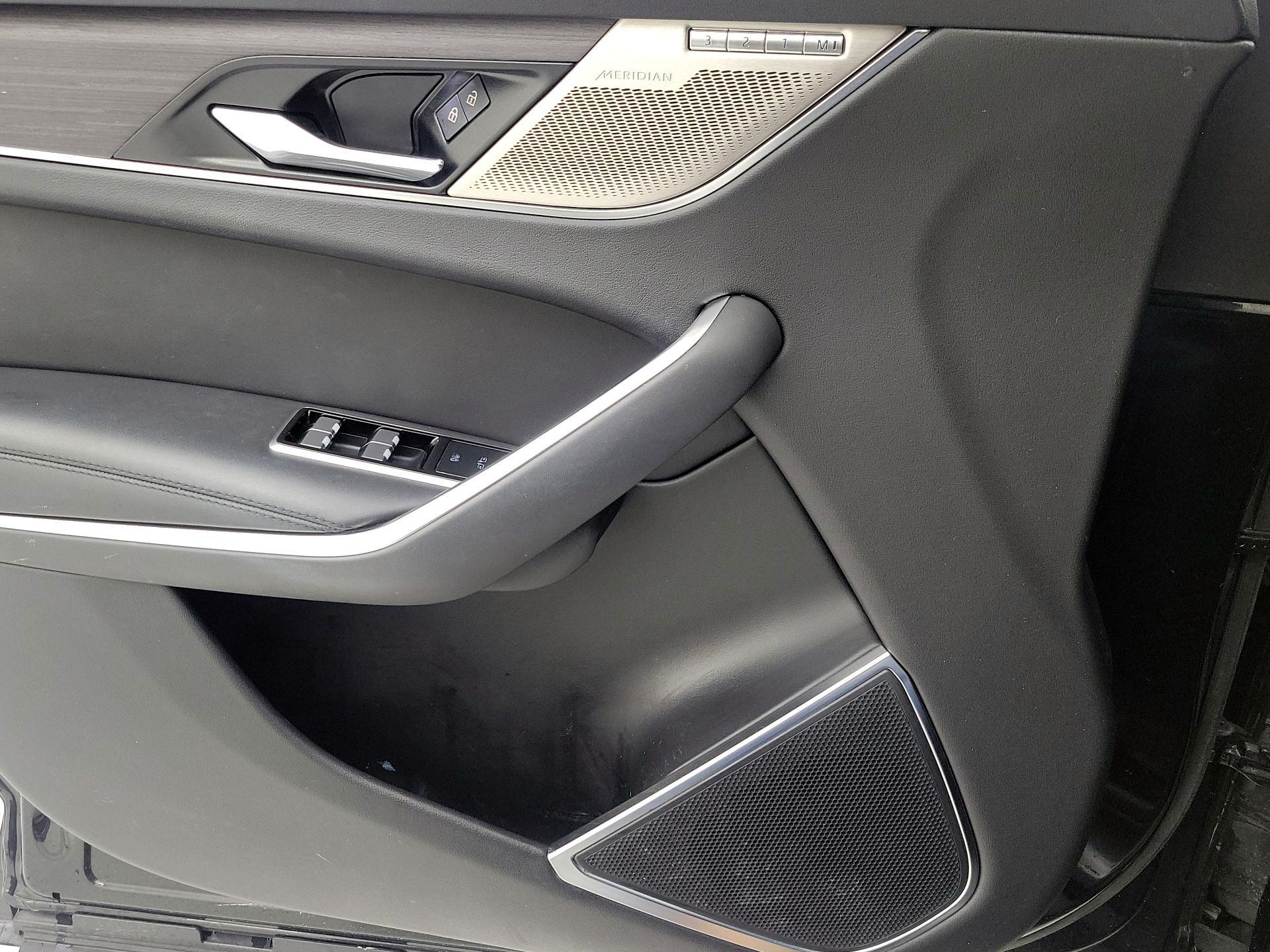 Thumbnail: 2022 Jaguar F-Pace - 12