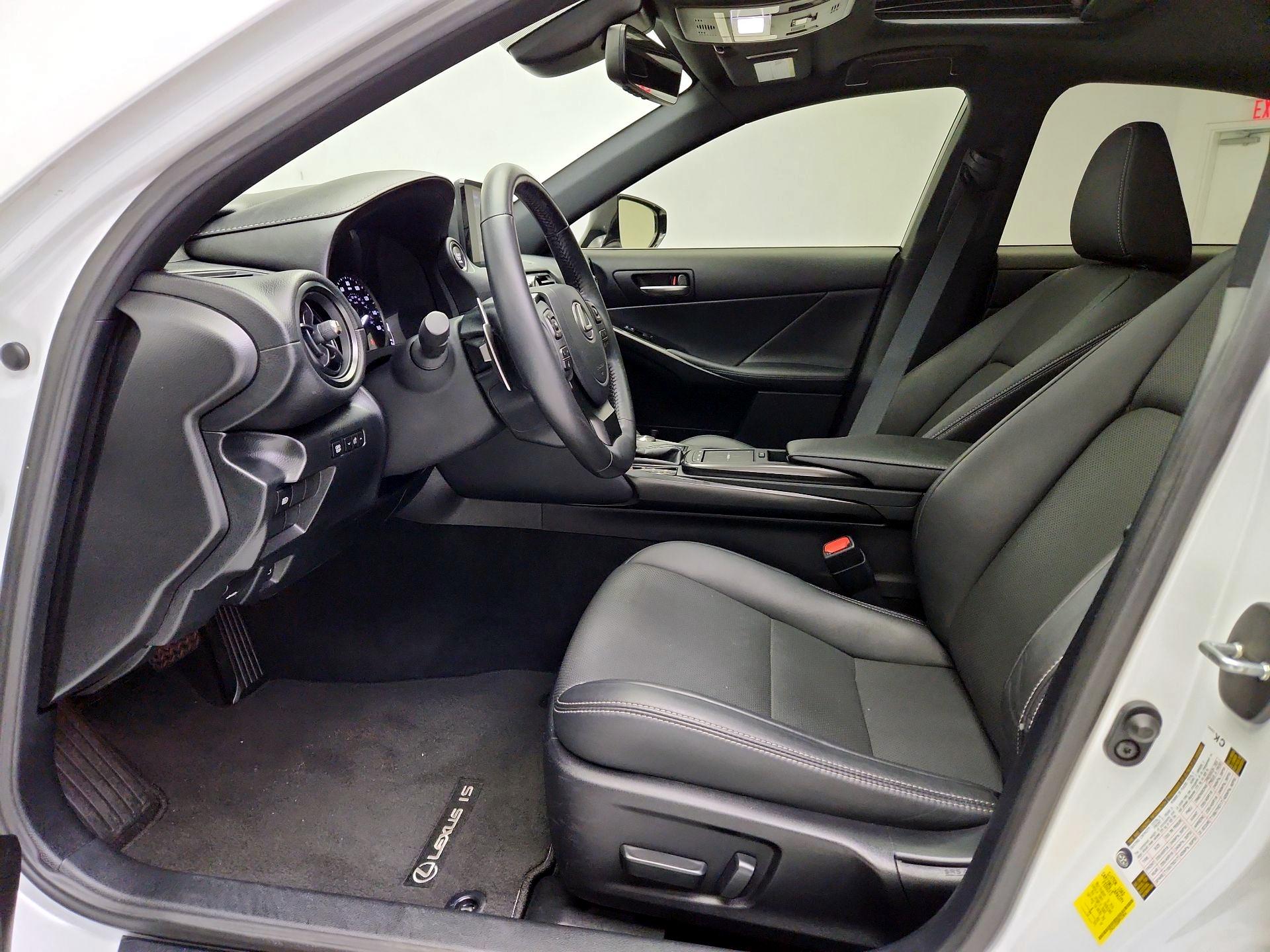 Thumbnail: 2023 Lexus IS - 11