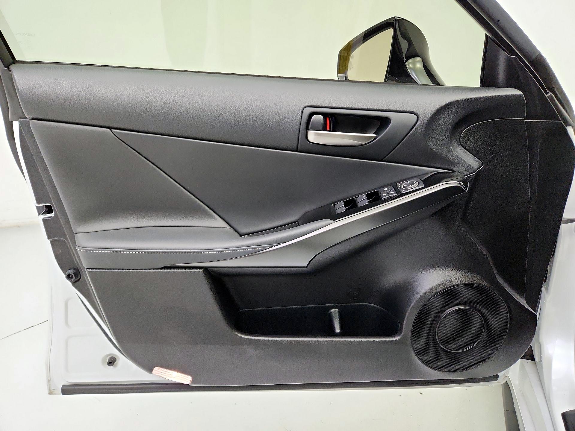 Thumbnail: 2023 Lexus IS - 12